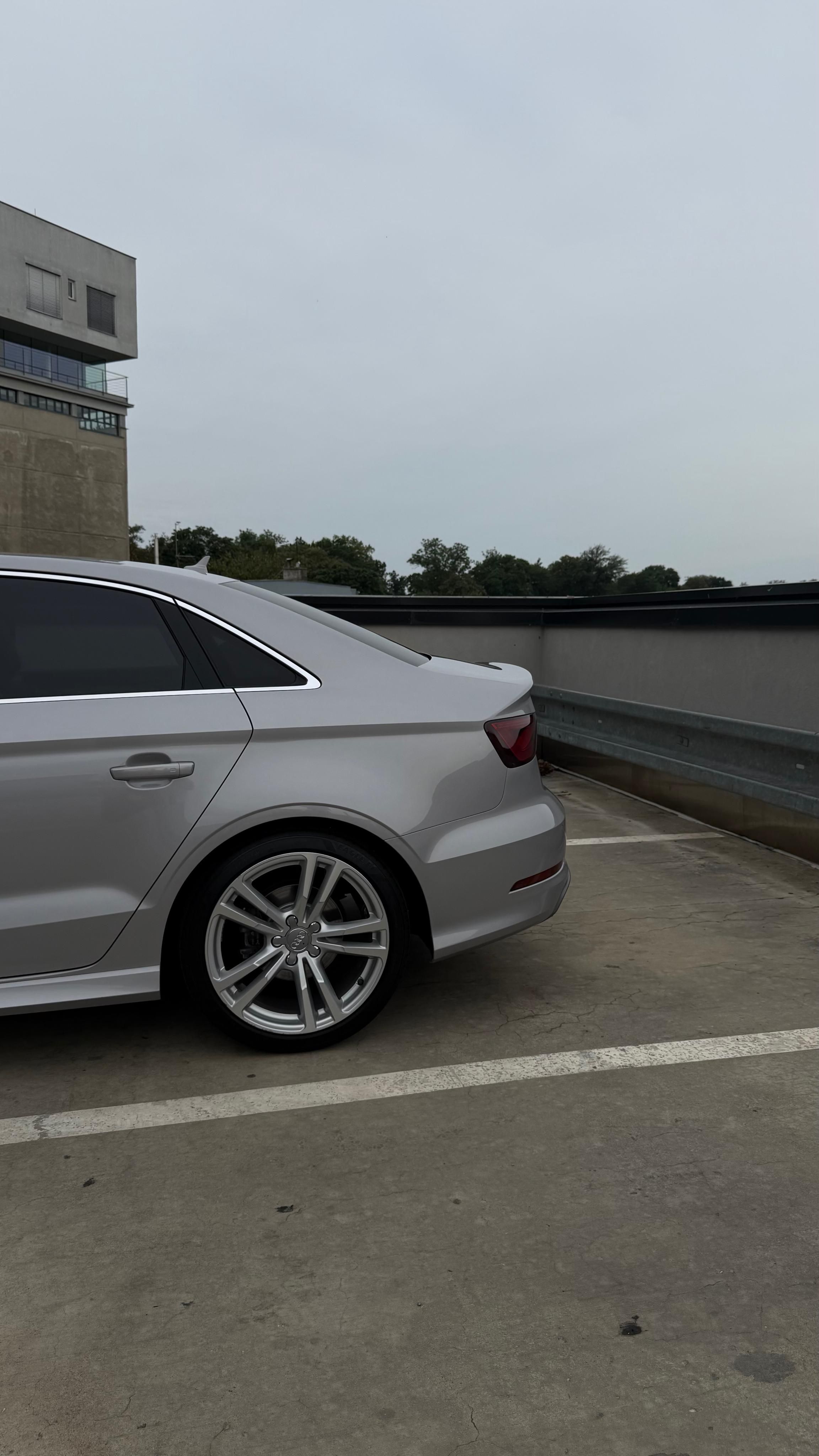 Audi A3, Limousine 1.4 TFSI DSG, S-line - fotka 4