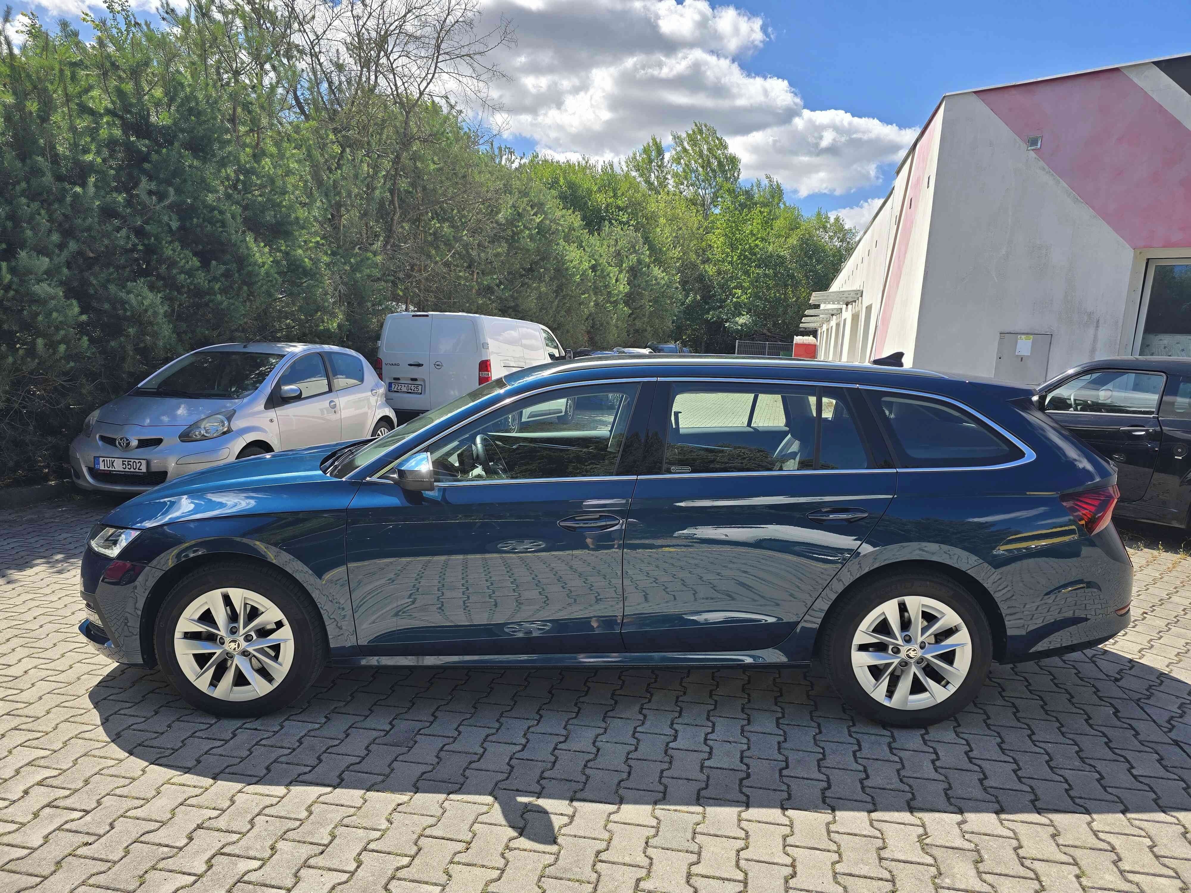 Škoda Octavia, Combi Style Plus Matrix 8xPNEU - fotka 2
