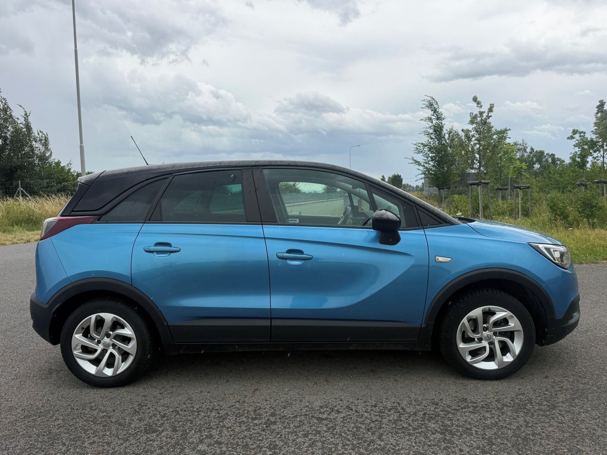 Opel Crossland, 1,2 81 kW 47 000 km TZ ,2X Sad - fotka 6