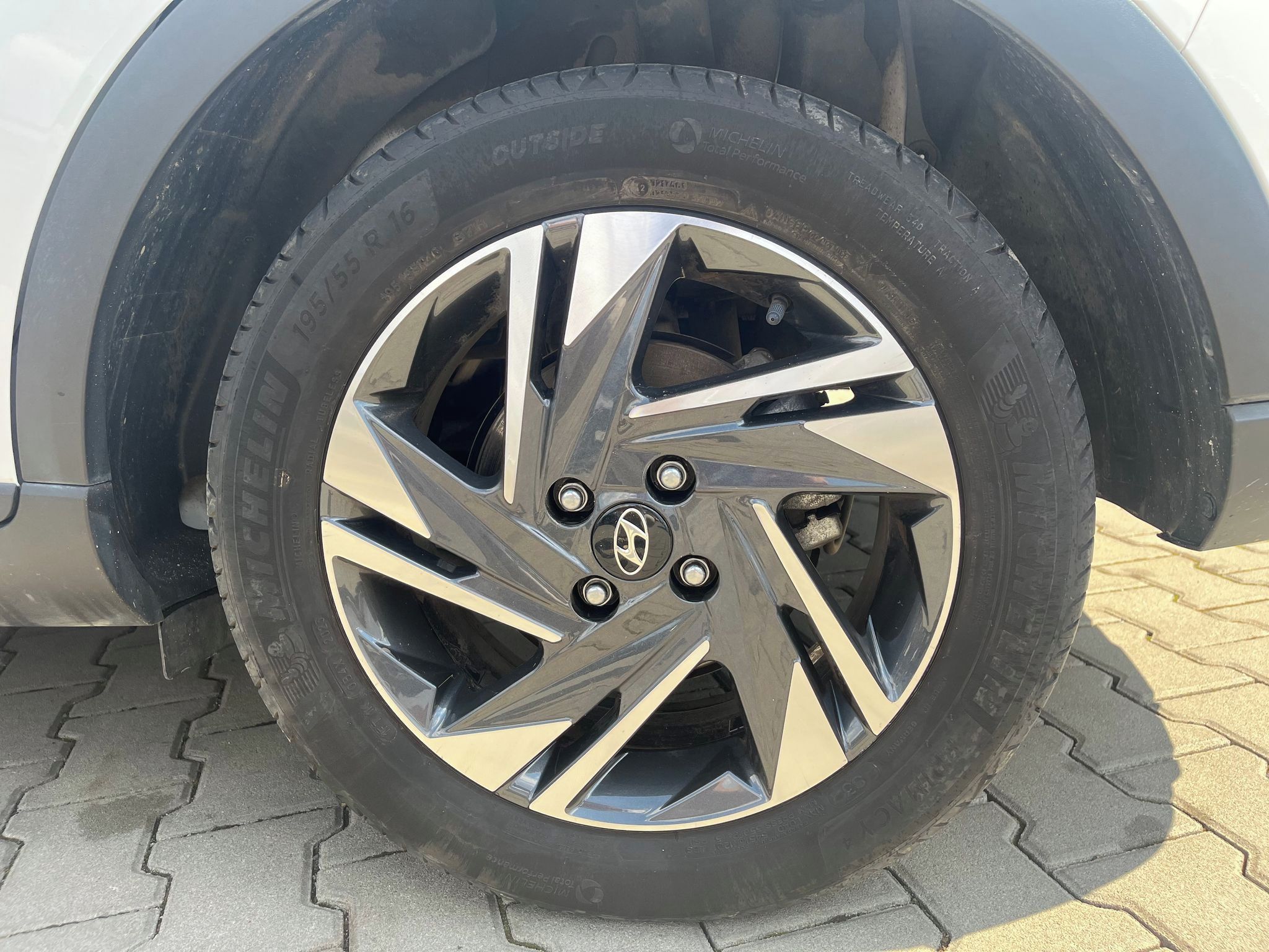 Hyundai Bayon, 1.2i/62kW Play - fotka 2
