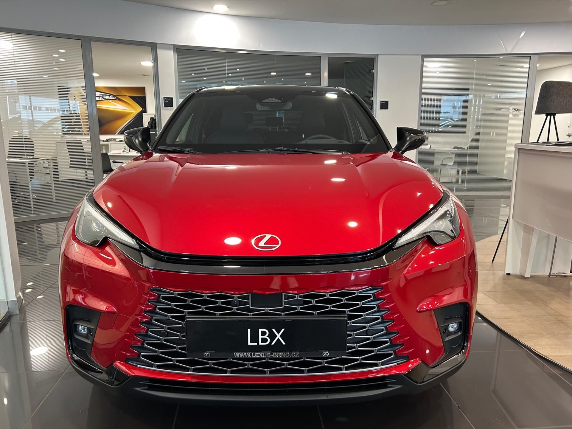 Lexus LBX, 1,5   Vibrant Edition Luxury B - fotka 3