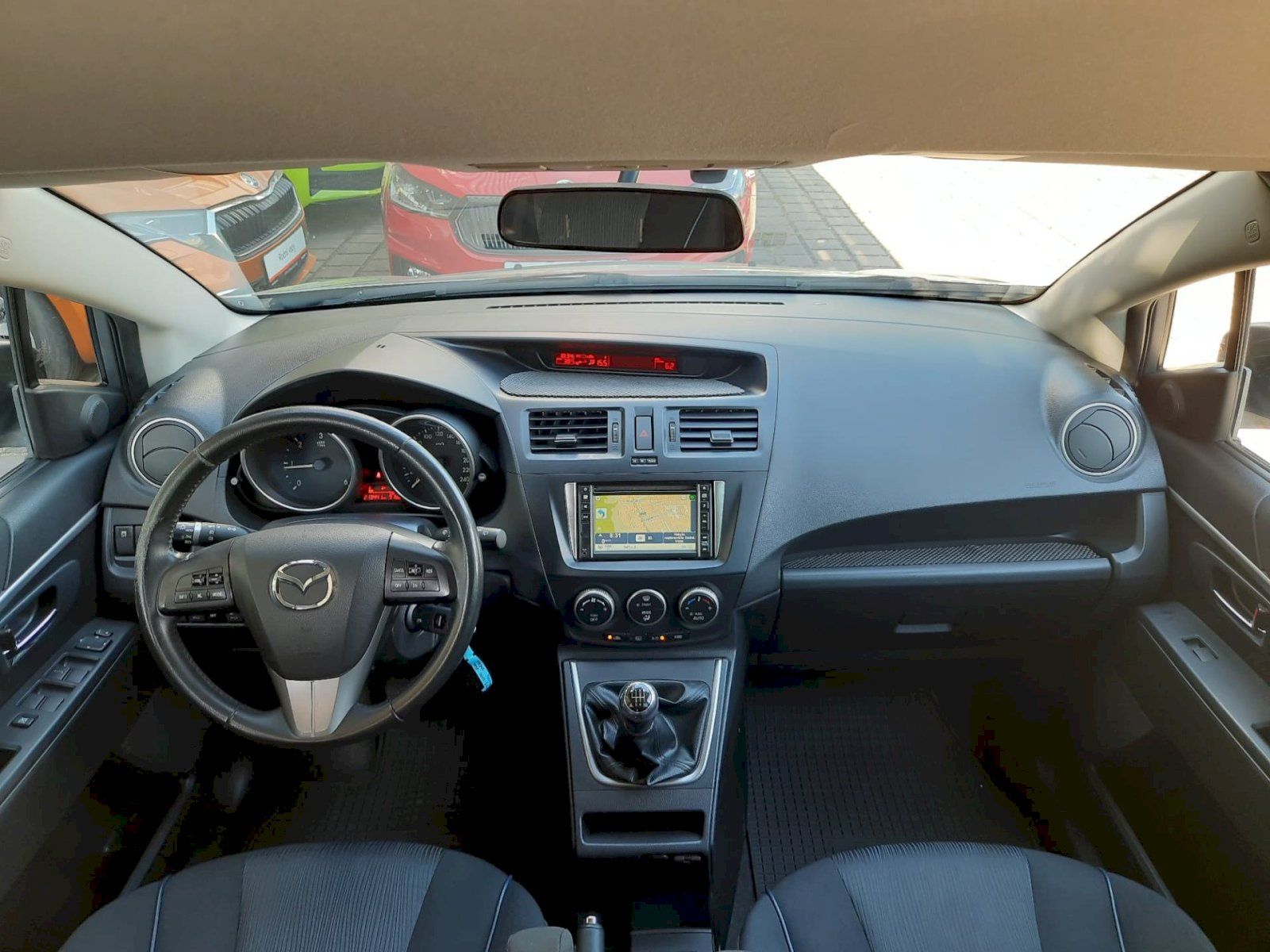 Mazda 5, 1,6CD 85kW TX-plus - 7 míst - fotka 5