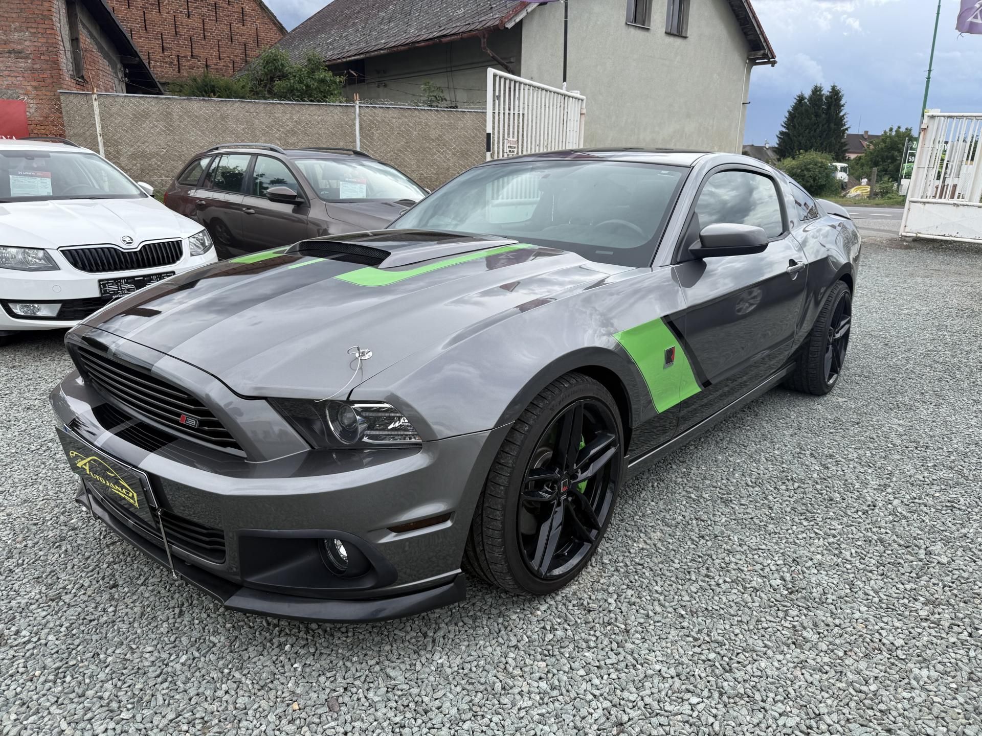 Ford Mustang, 3.7 V6 - fotka 3