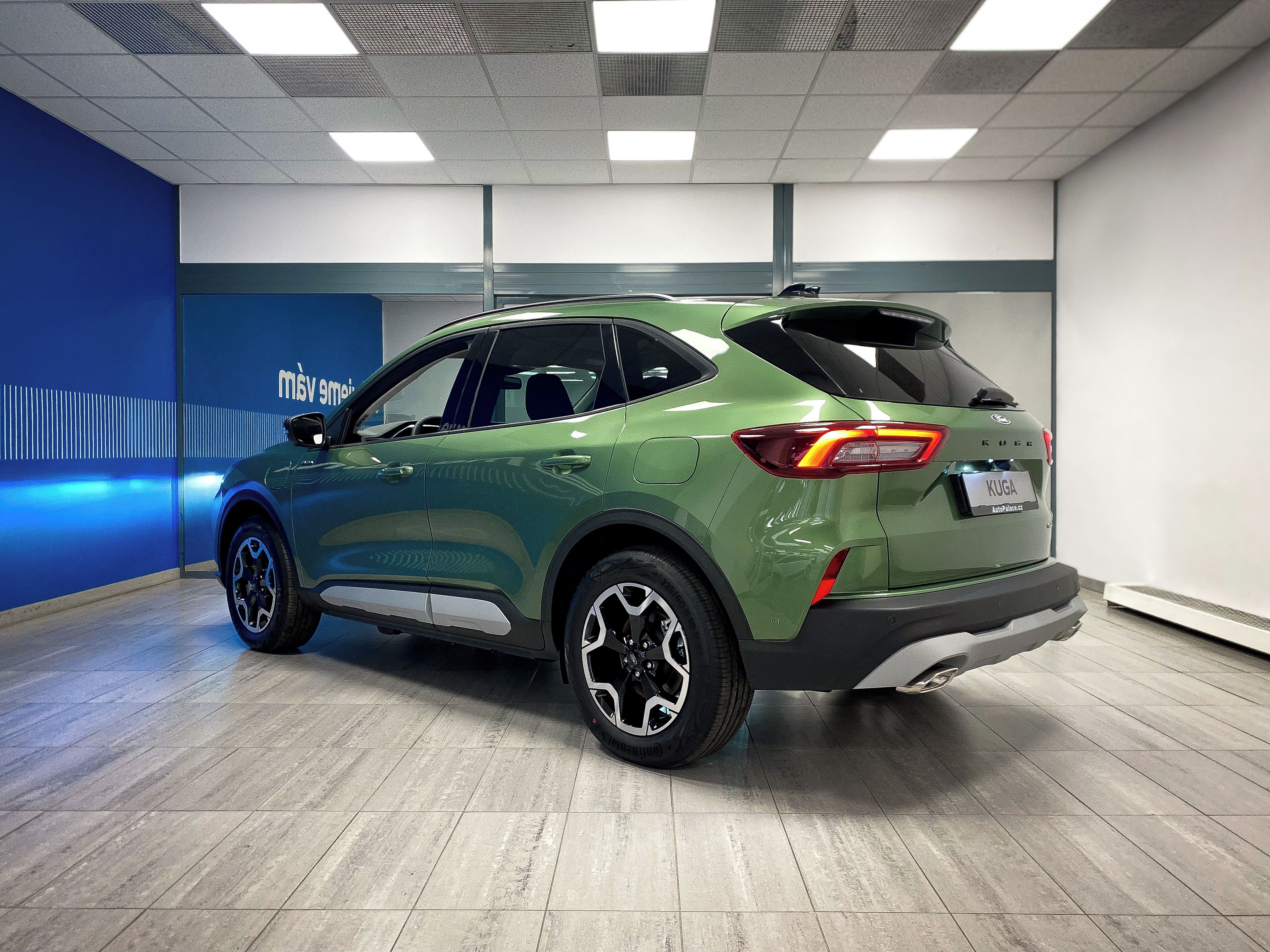 Ford Kuga, 2,5 Duratec PHEV Active X - fotka 3