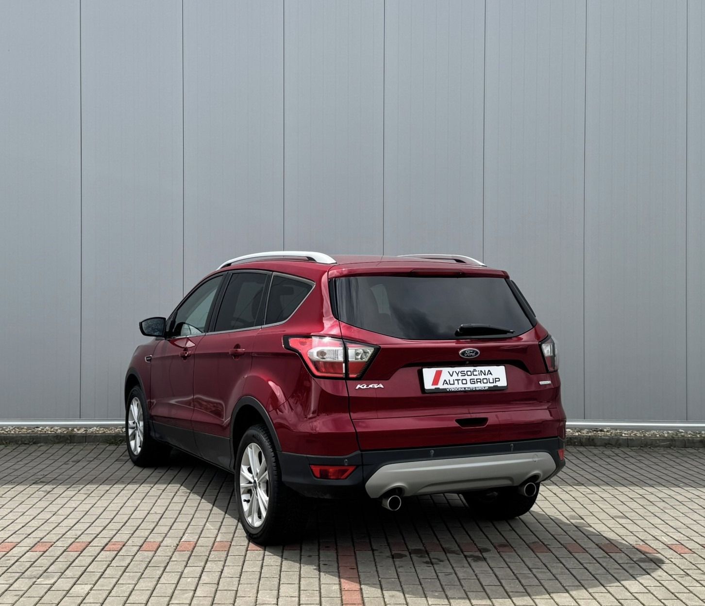 Ford Kuga, 1.5 EB 110kW M6 TITANIUM - fotka 2