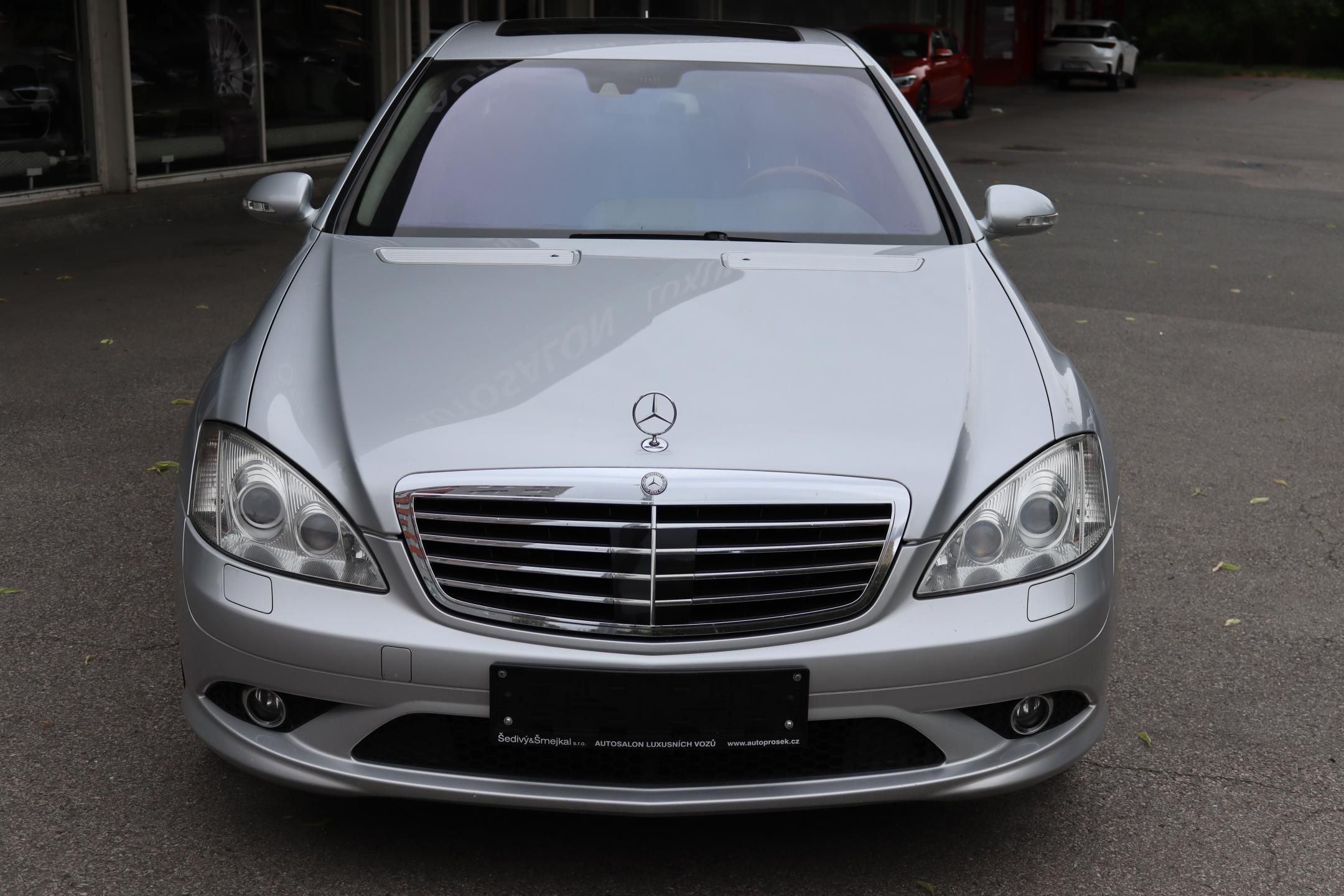Mercedes-Benz Třídy S, S 600 L 5.5 V12 AMG 380kW - fotka 2
