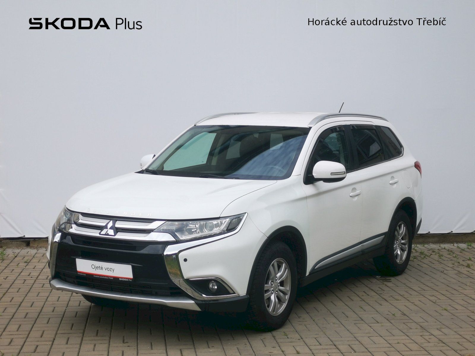 Mitsubishi Outlander, INTENSE 2.2 DI-D 110 kW 6MT 4W