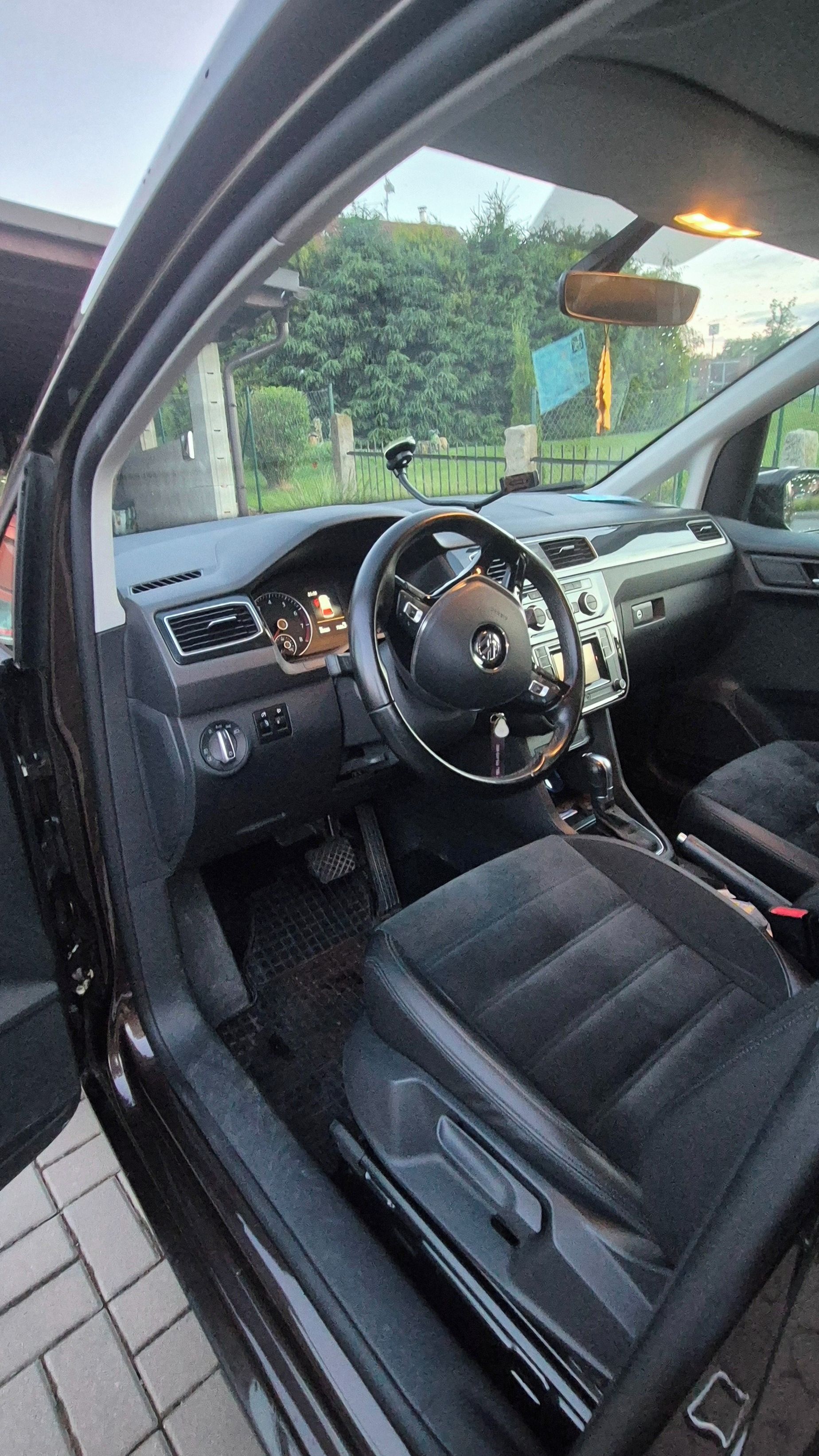 Volkswagen Caddy, 1.4 TSI,  96 kW, dsg7 s rampou - fotka 4
