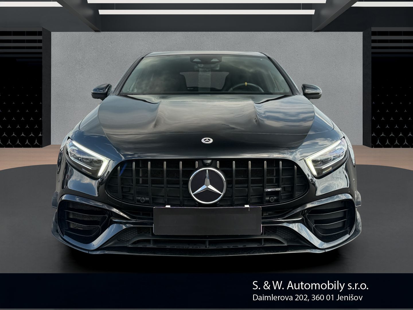 Mercedes-Benz Třídy A, 45 AMG - fotka 2