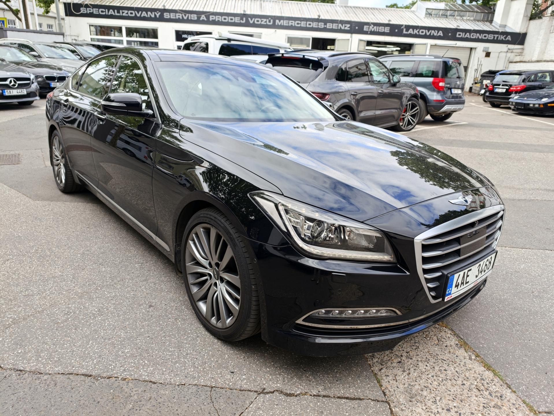 Hyundai Genesis, V6 GDi 3,8 HTrac CZ,1 maj - fotka 4