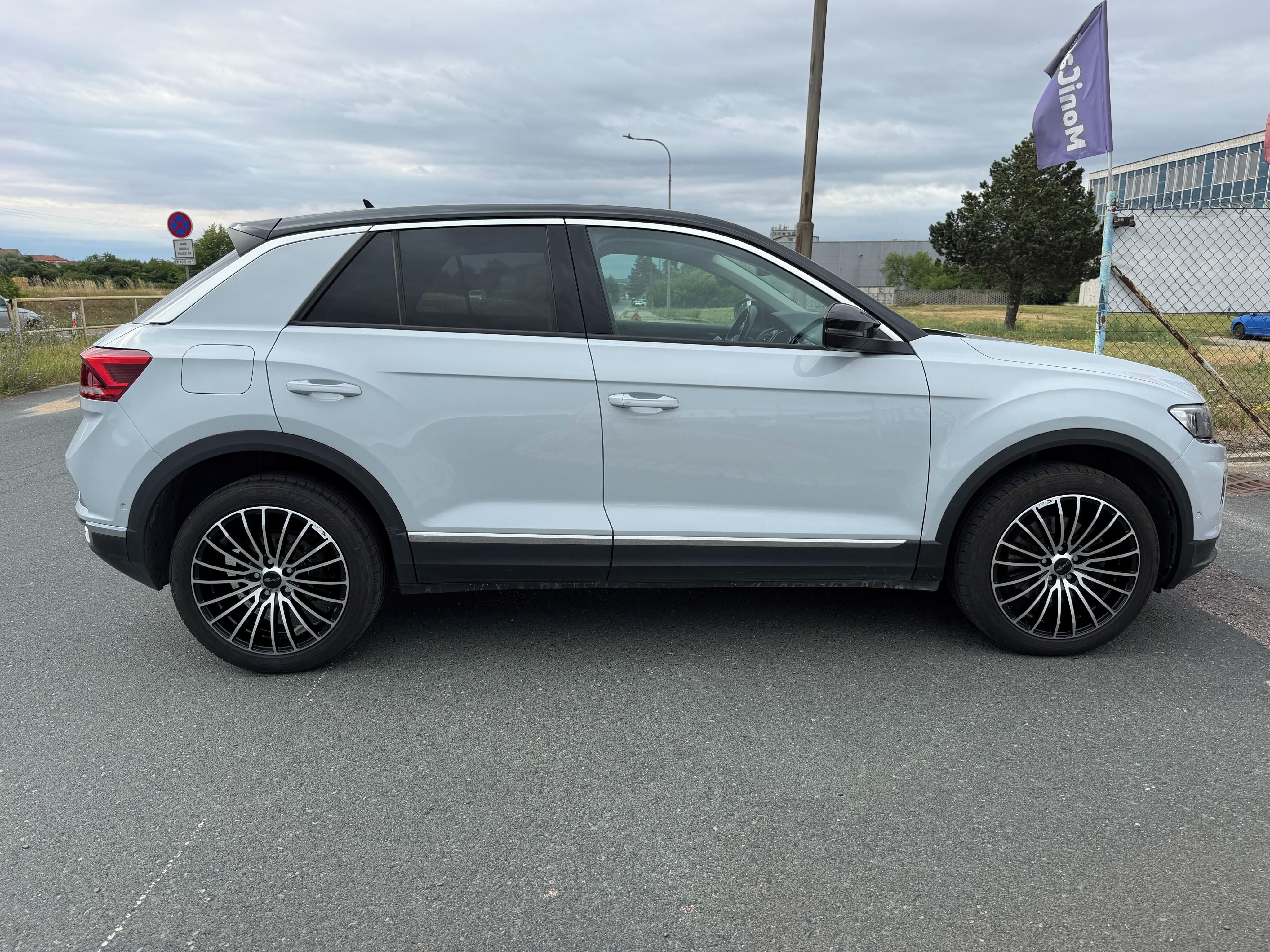 Volkswagen T-Roc, 2.0 TDi 110kW 4Motion DSG - fotka 5