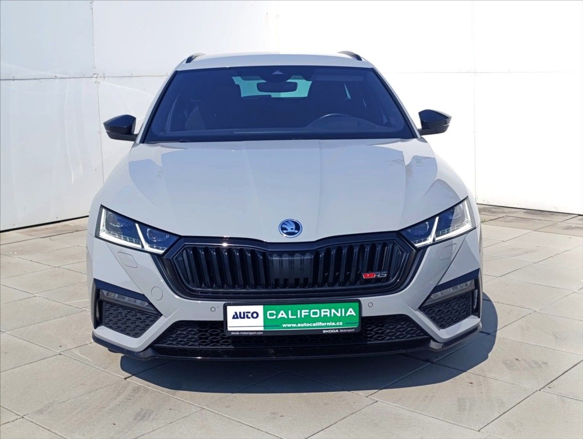 Škoda Octavia, 2,0 TDi RS DSG Kamera 1maj. ČR - fotka 3