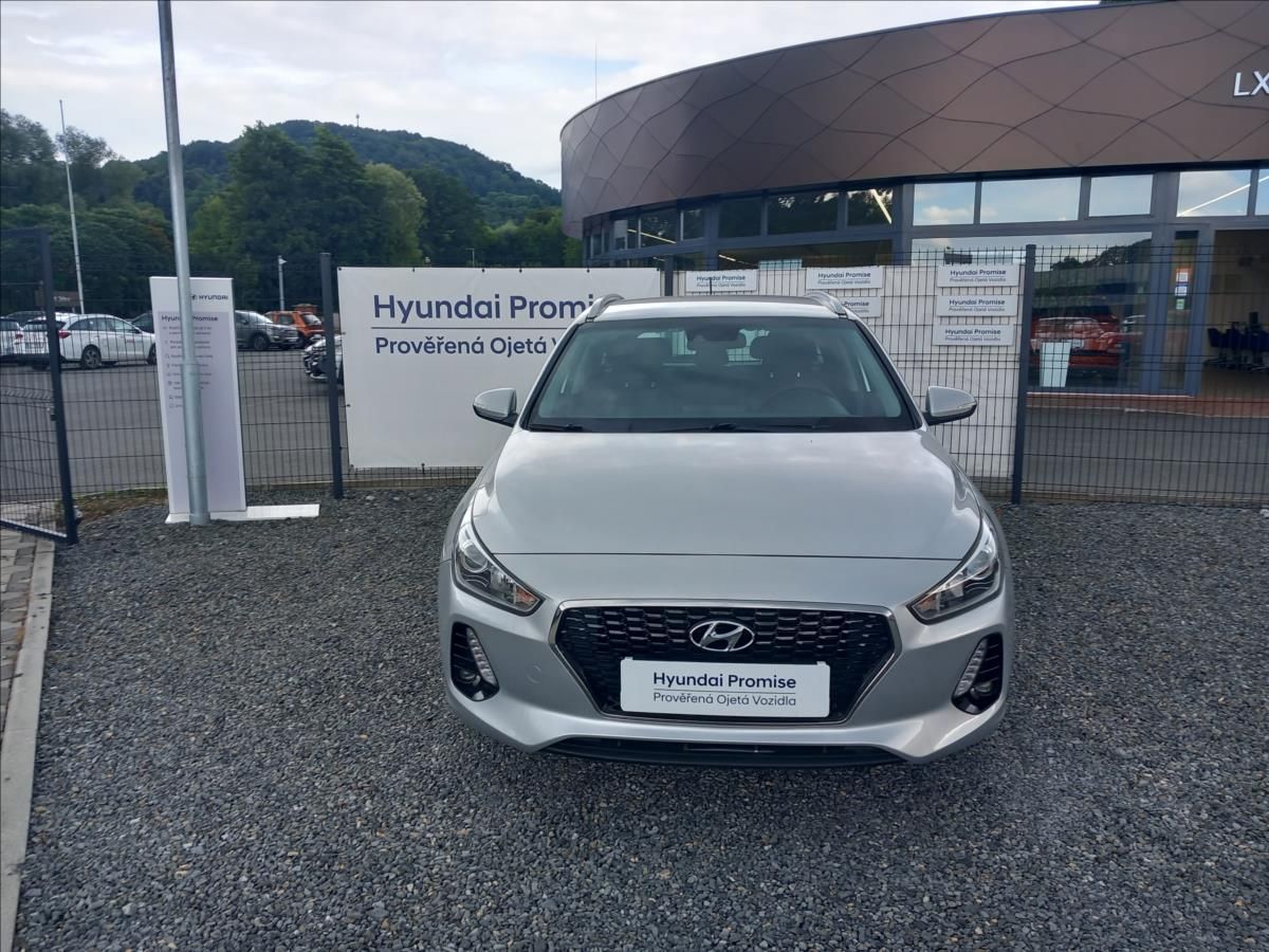 Hyundai i30, 1,0 T-GDI Best of Czech kombi - fotka 2
