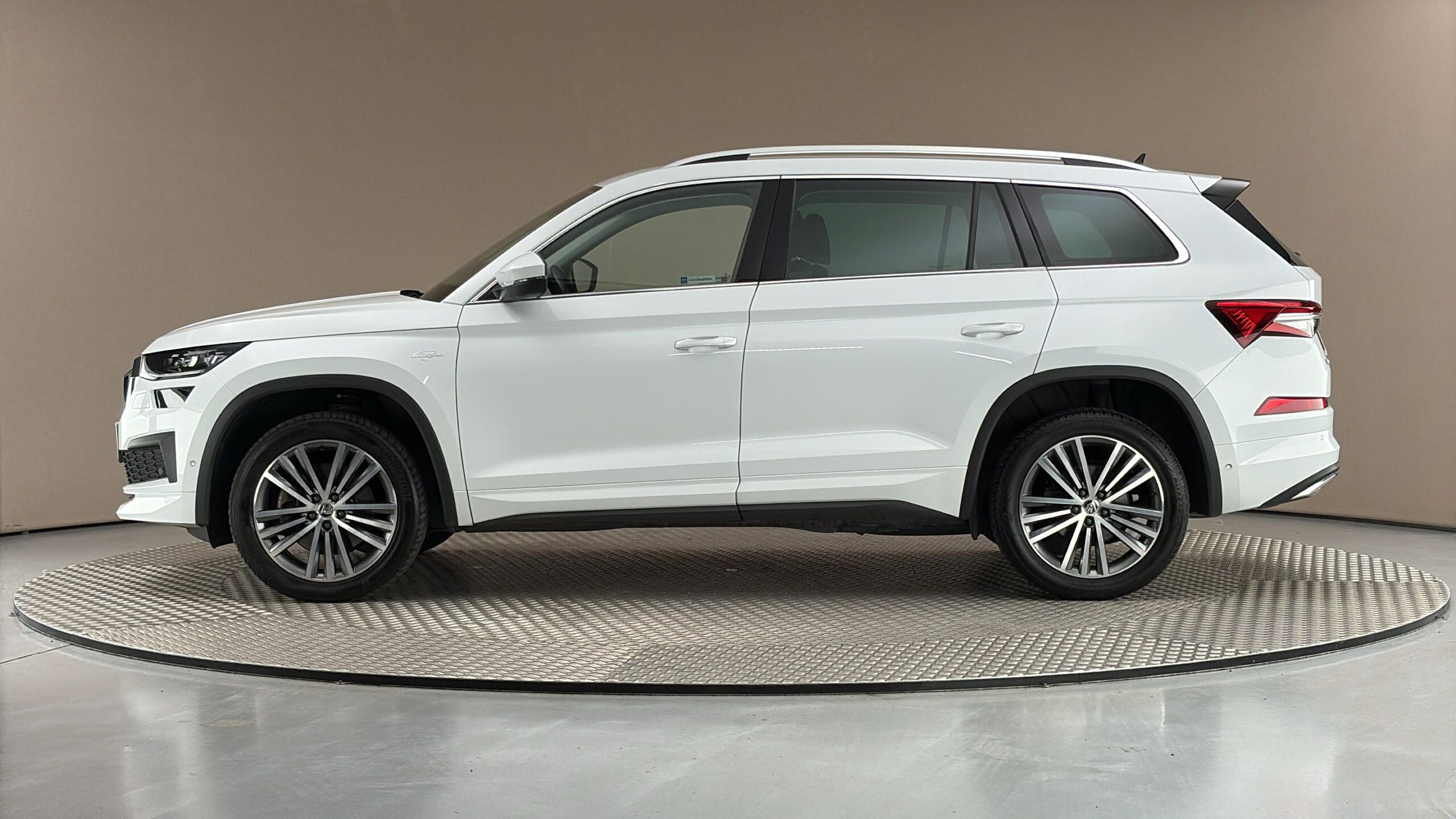 Škoda Kodiaq, 2.0 TDI DSG 4x4 L&K - fotka 4