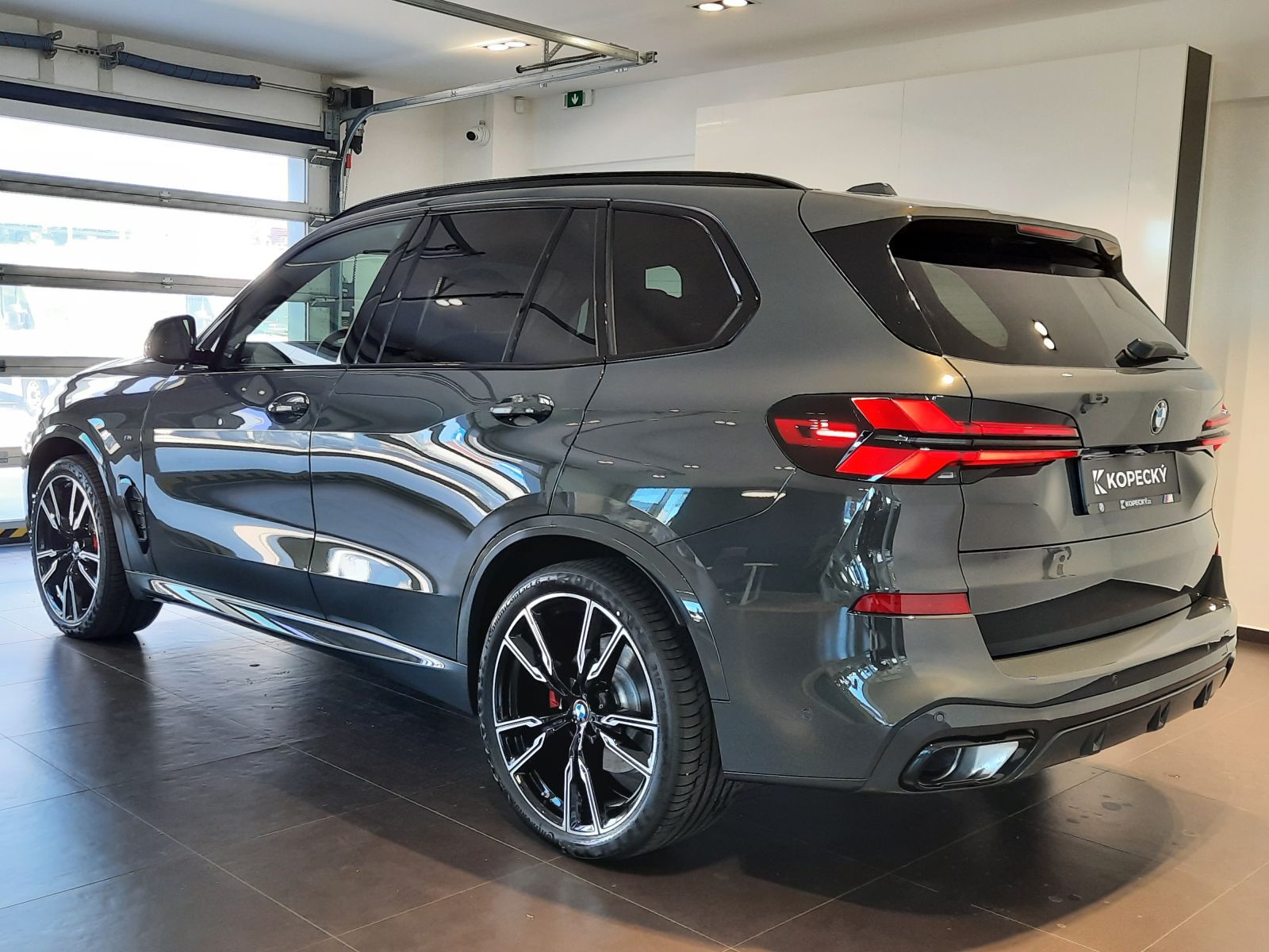 BMW X5, xDrive 30d M Sport - fotka 4