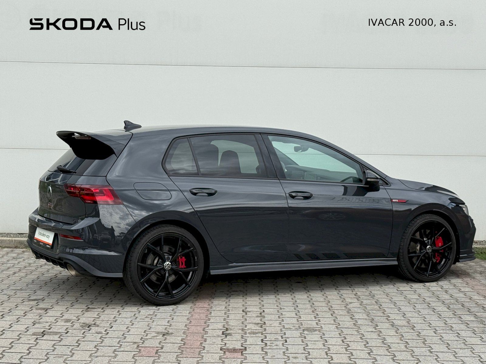 Volkswagen Golf, 2.0 TSI GTI Clubsport 221 kW D - fotka 2