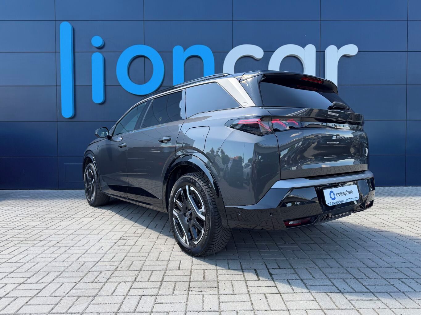 Peugeot 5008, E-GT, 213 koní, ČR, Baterie 73 - fotka 5