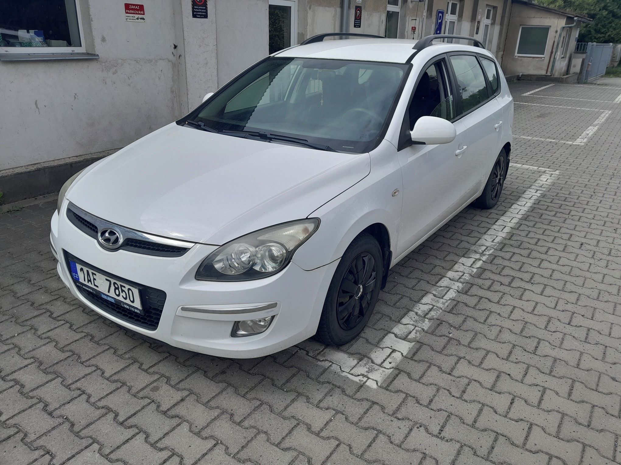 Hyundai i30, 1.6  93kW