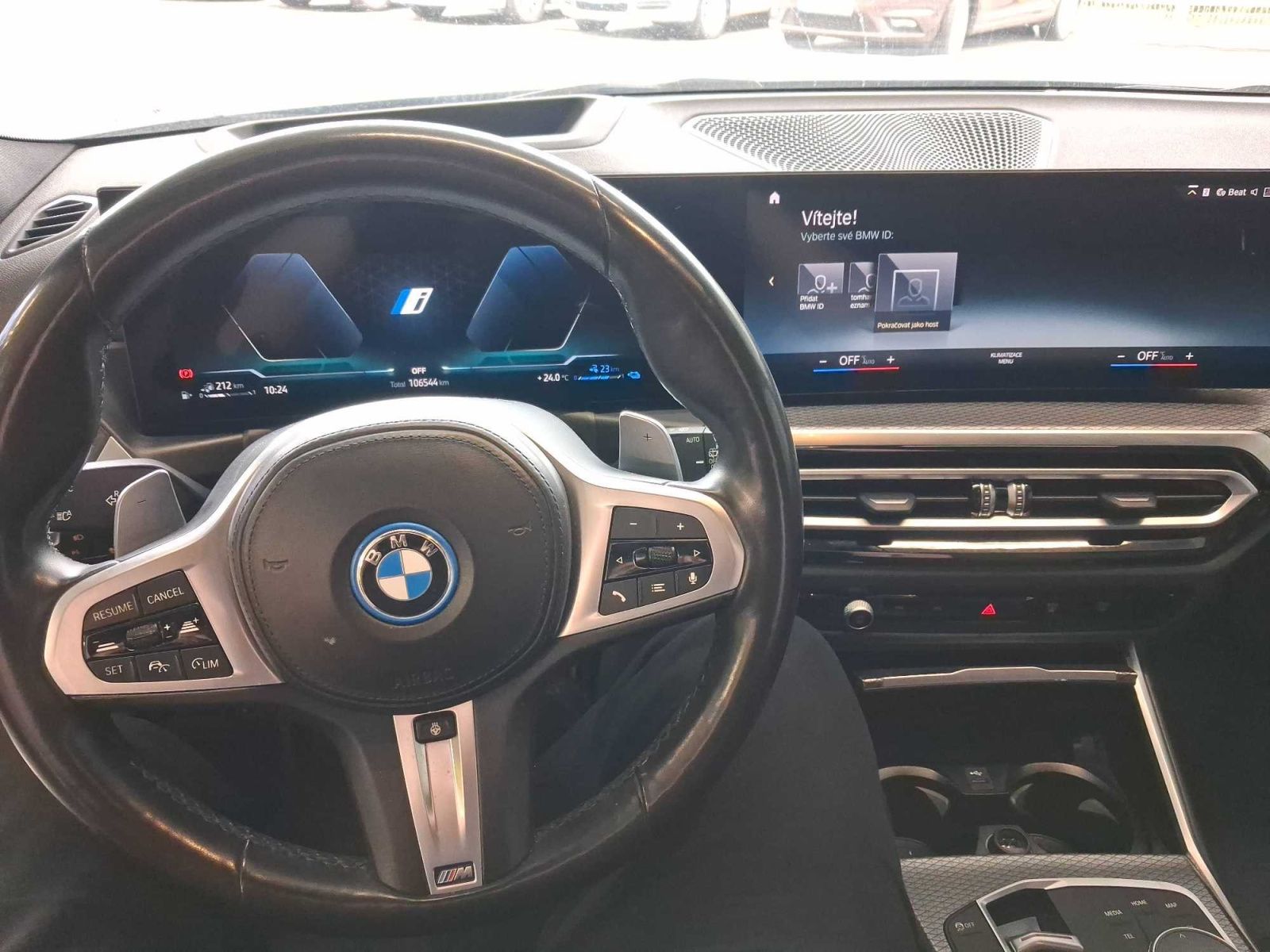 BMW Řada 3, 330 e xDrive, M Sport, 4X4 - fotka 3