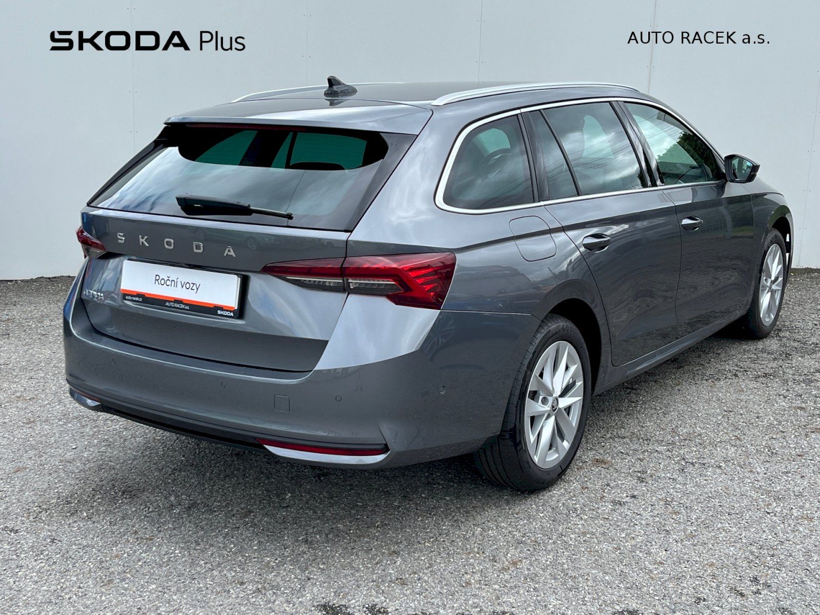Škoda Octavia, 2.0 TDI 110kW DSG Selection Co - fotka 2