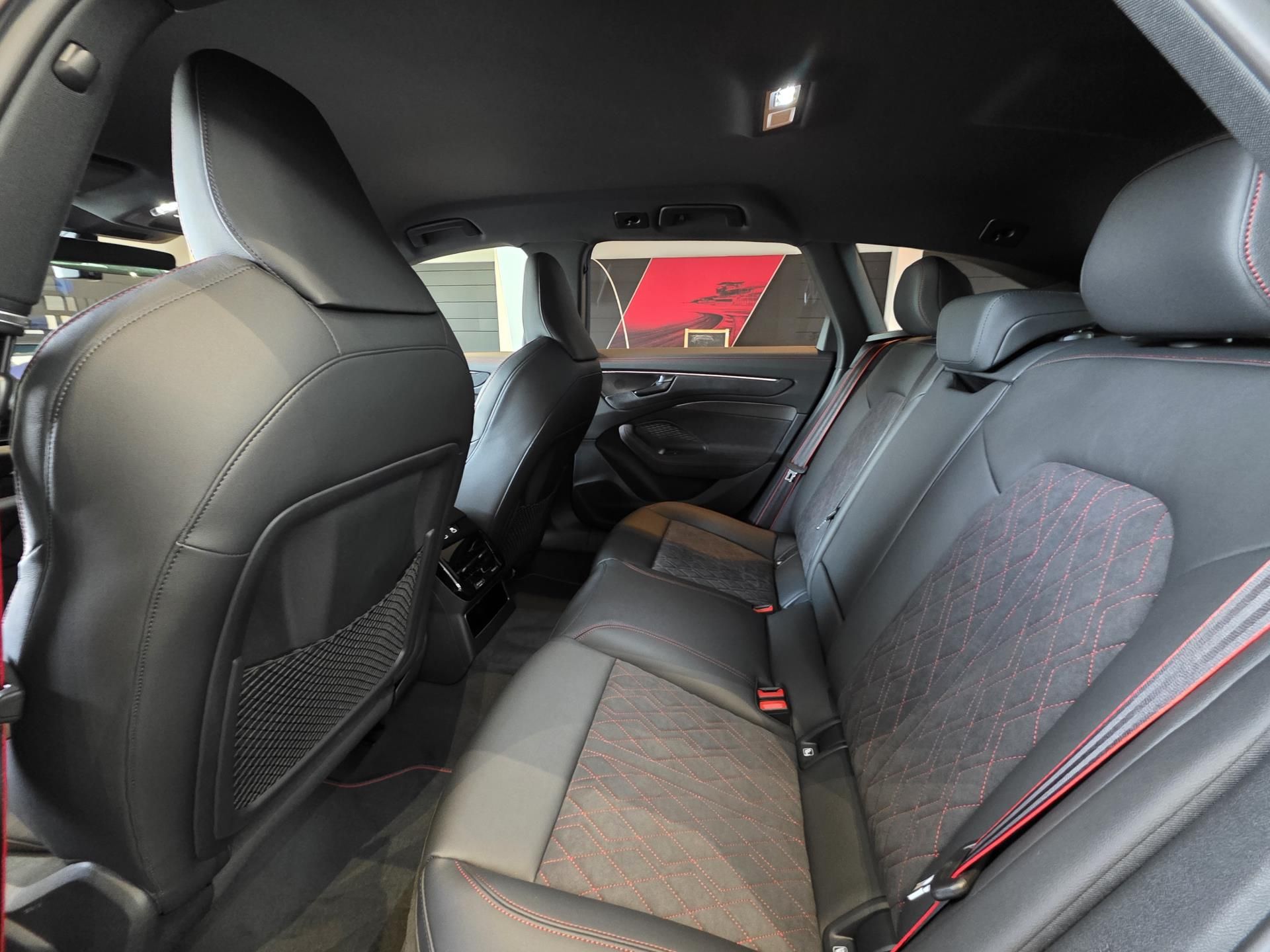 Audi A6 Avant, TDI quattro 220kW Stronic - fotka 4