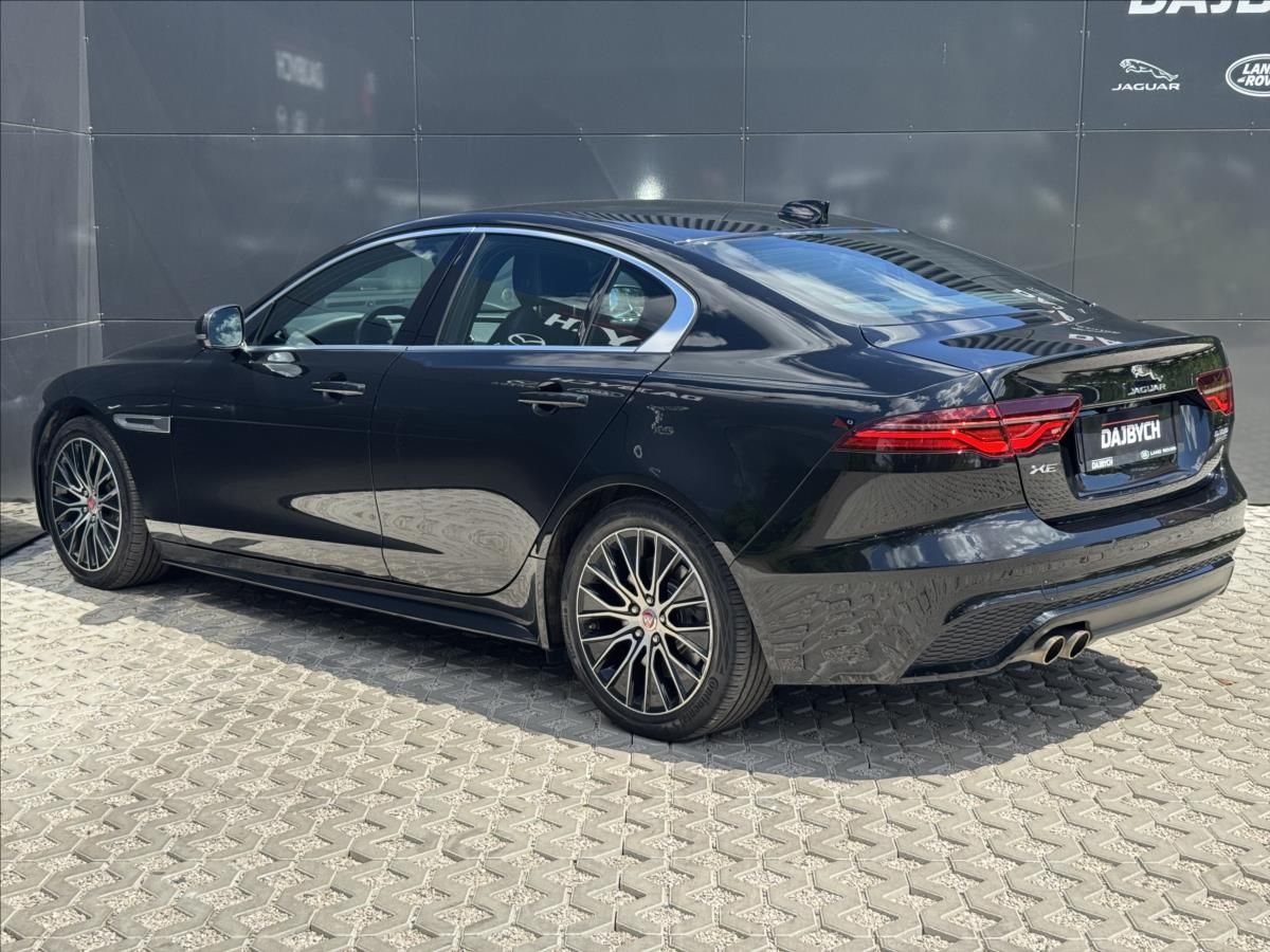Jaguar XE, 2,0 D180 R-Dynamic S AT DPH - fotka 6