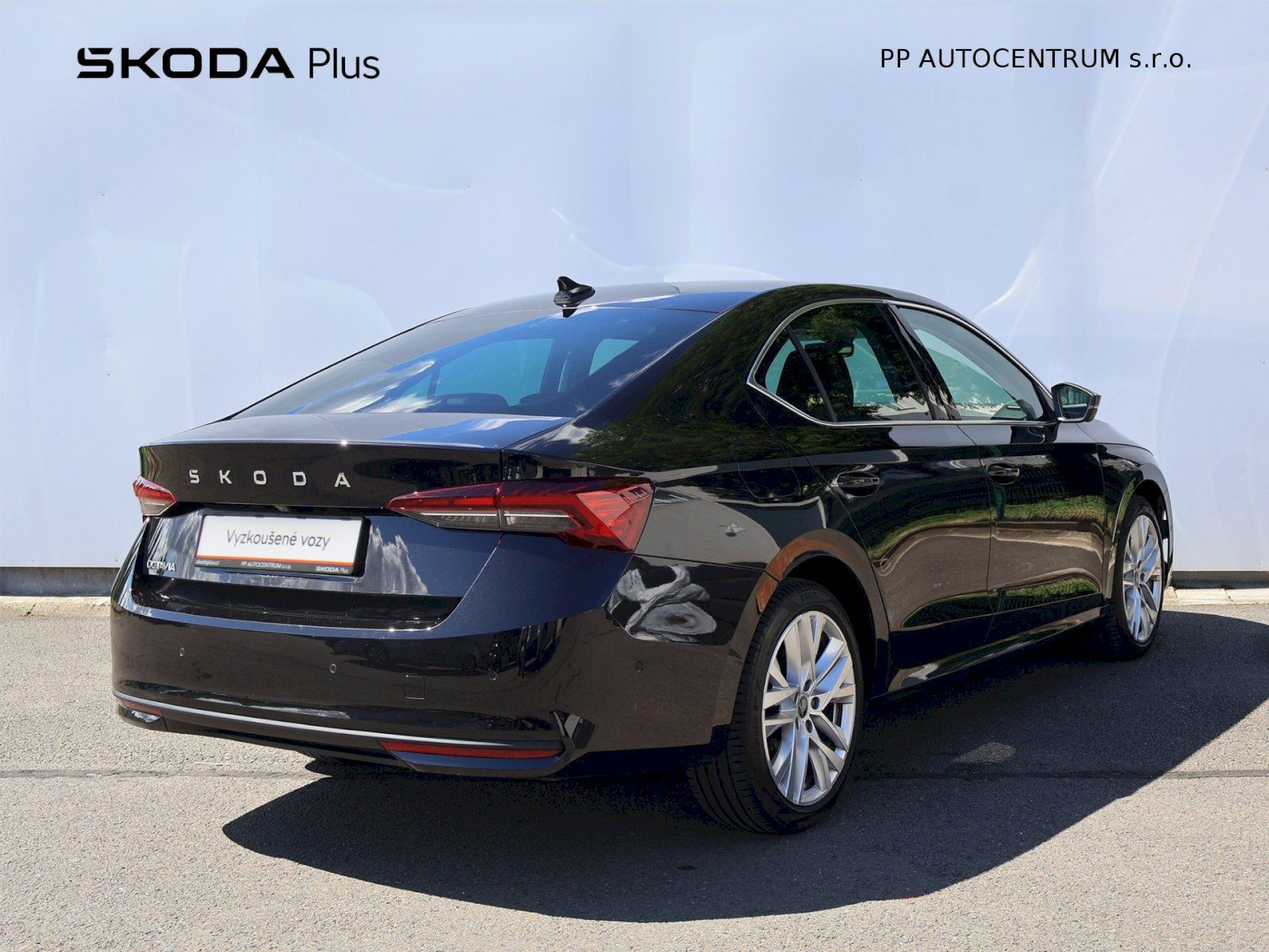 Škoda Octavia, Exclusive Selection DSG 2.0TDI - fotka 2