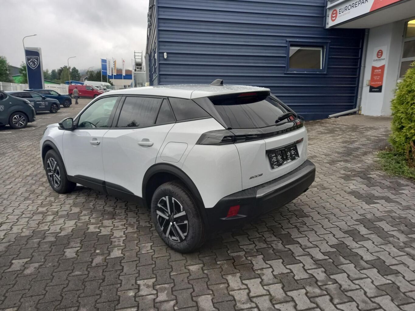Peugeot 2008, BUSINESS Hybrid 110 e-DCS6 - fotka 3