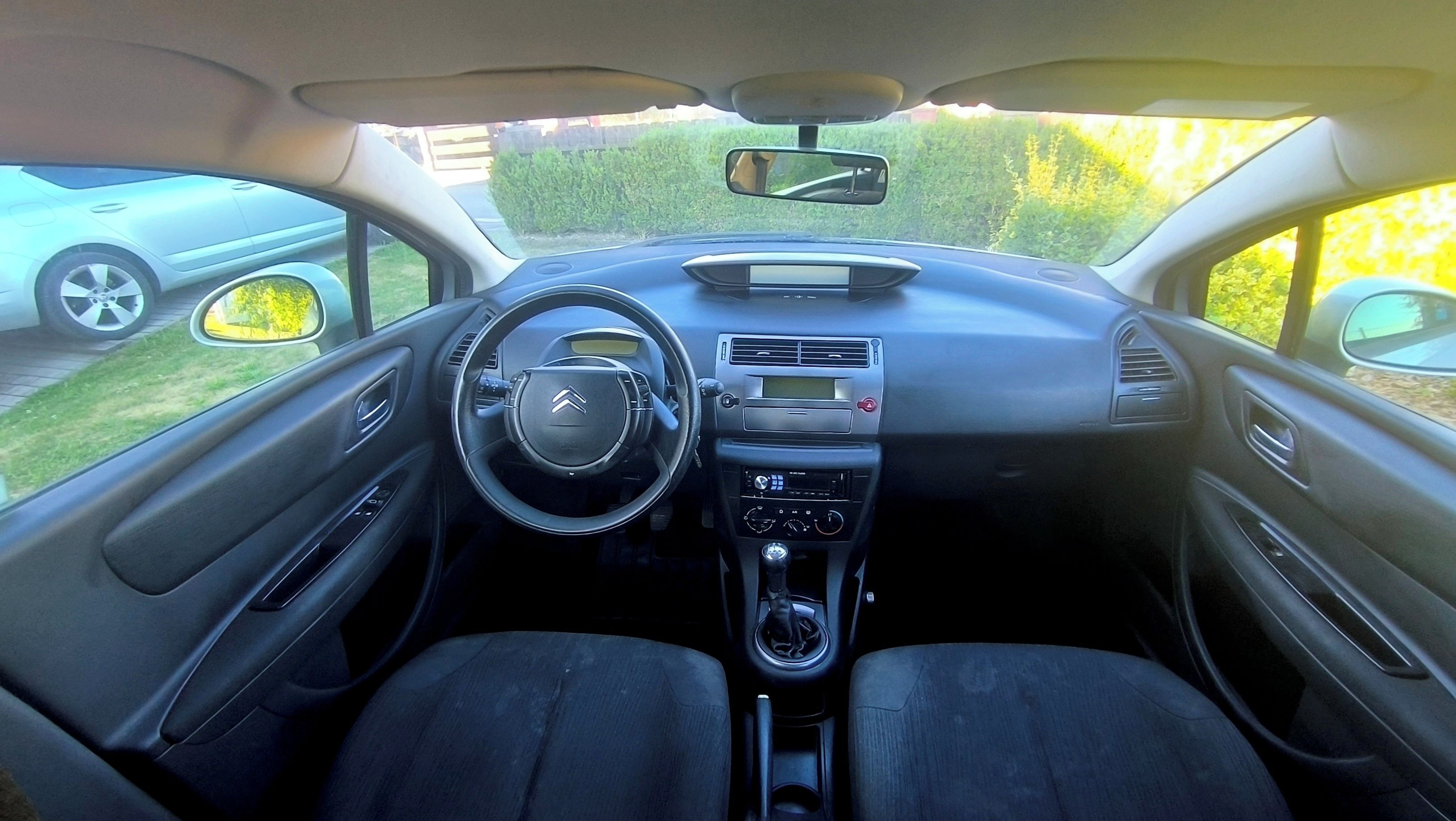 Citroën C4, Citroën C4 1.6i 16V (80 kW) - fotka 5