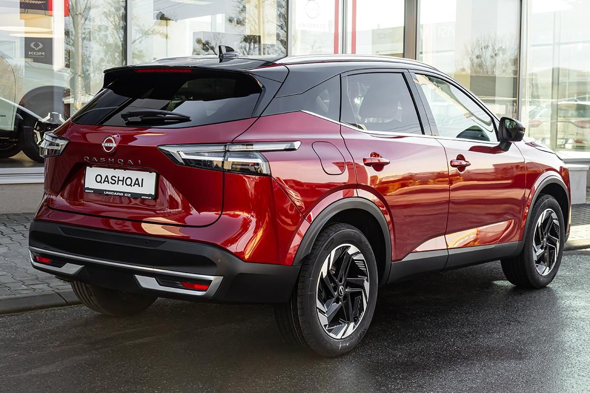 Nissan Qashqai, 1,3 DIG-T  X-TRONIC N-CONNECTA - fotka 5