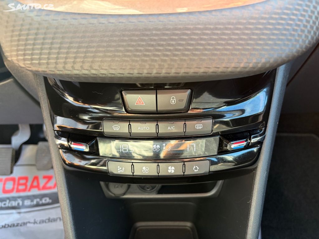 Peugeot 2008, 1,6 HDi,68kW,SERVISKA,1.MAJIT.
