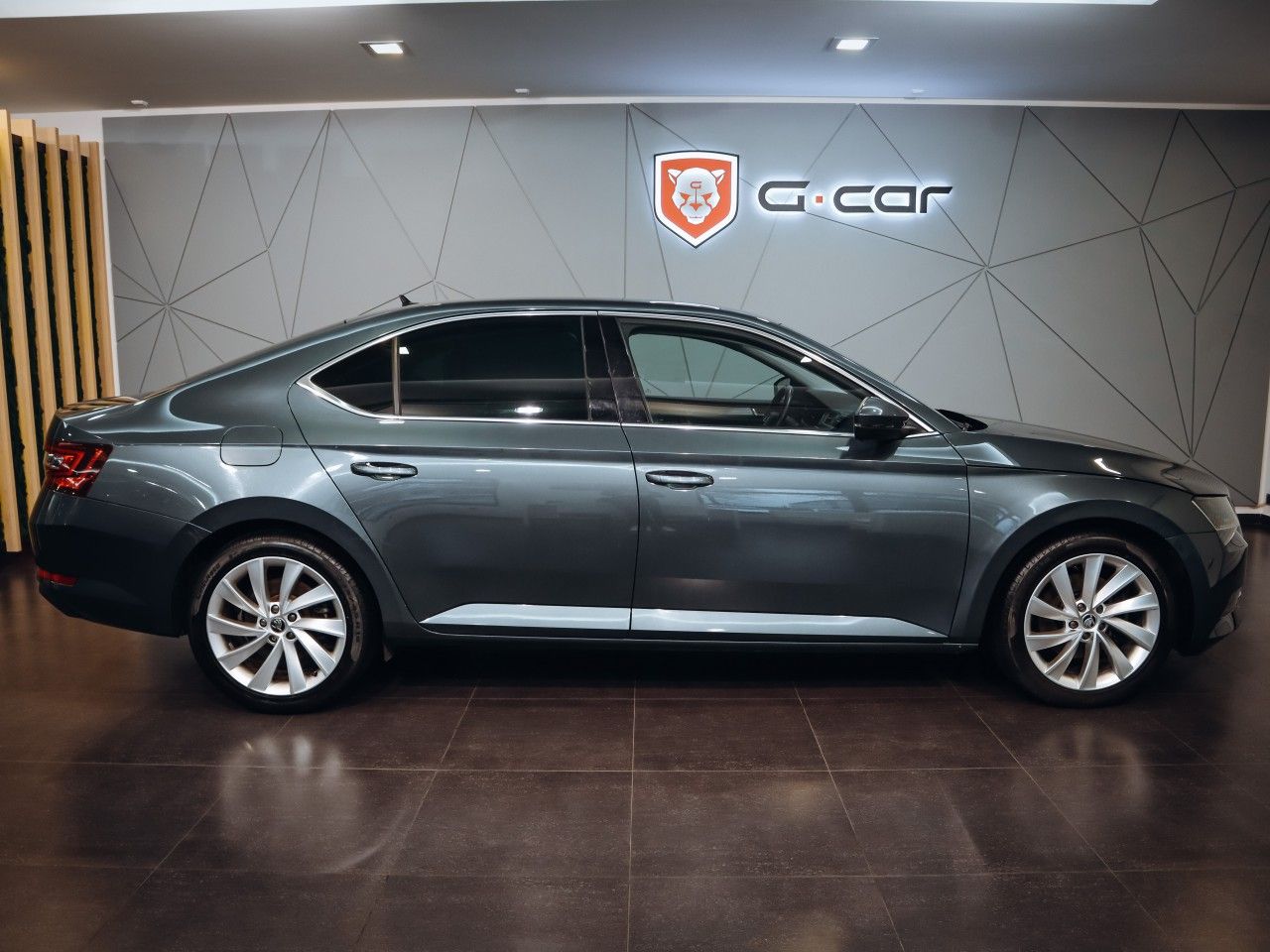 Škoda Superb, 2.0TDI, Style DSG 110 kW - fotka 3