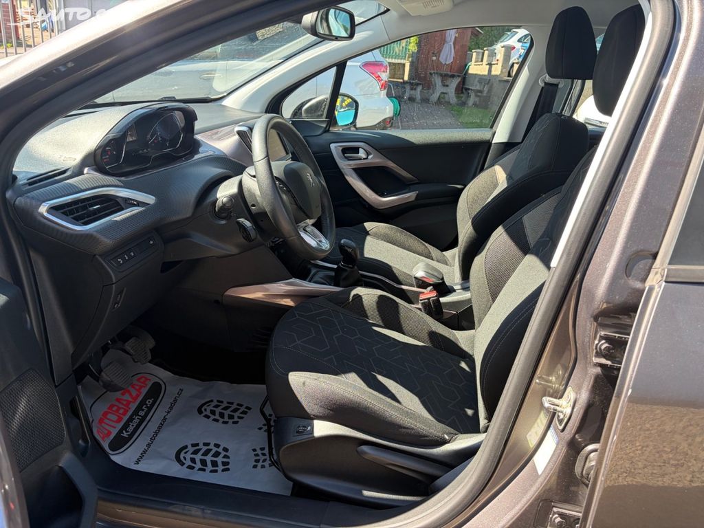 Peugeot 2008, 1,6 HDi,68kW,SERVISKA,1.MAJIT.