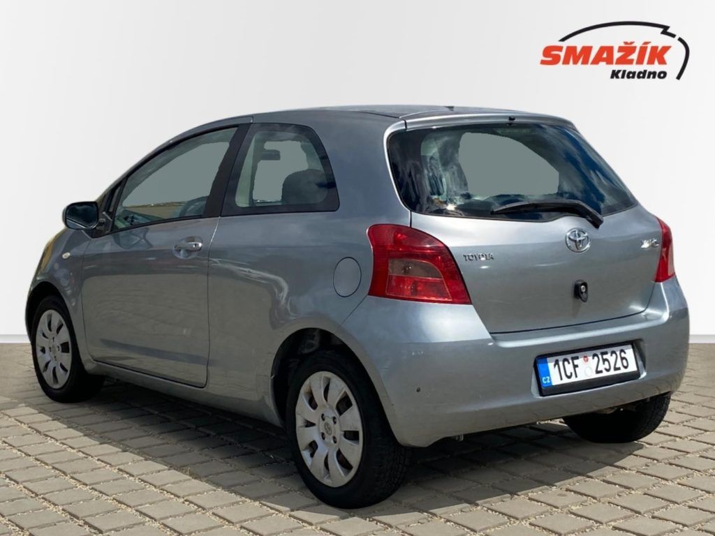 Toyota Yaris, 1,0 (51kW) BA Man - fotka 3