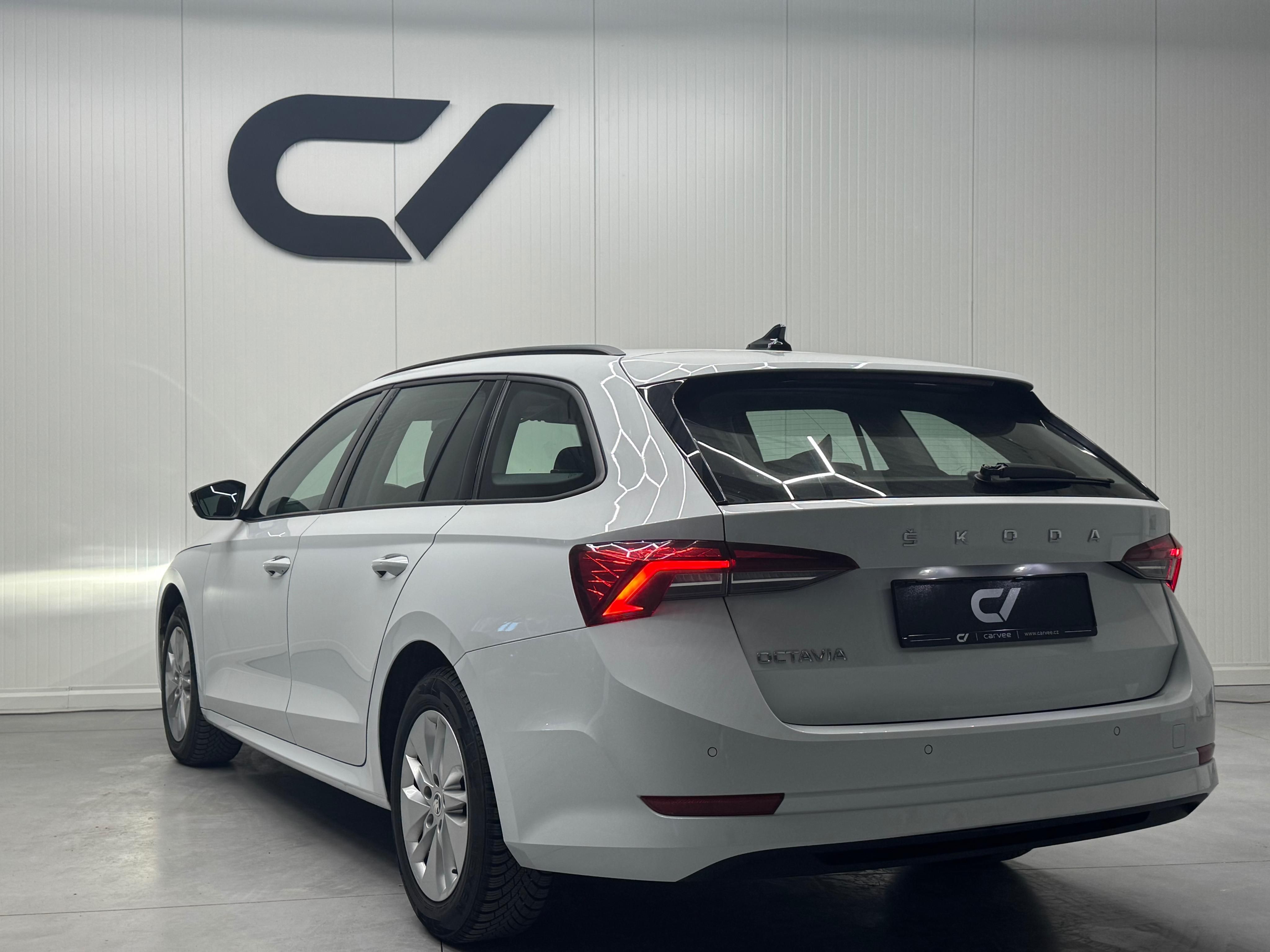 Škoda Octavia, 2.0 TDI Ambition - fotka 6