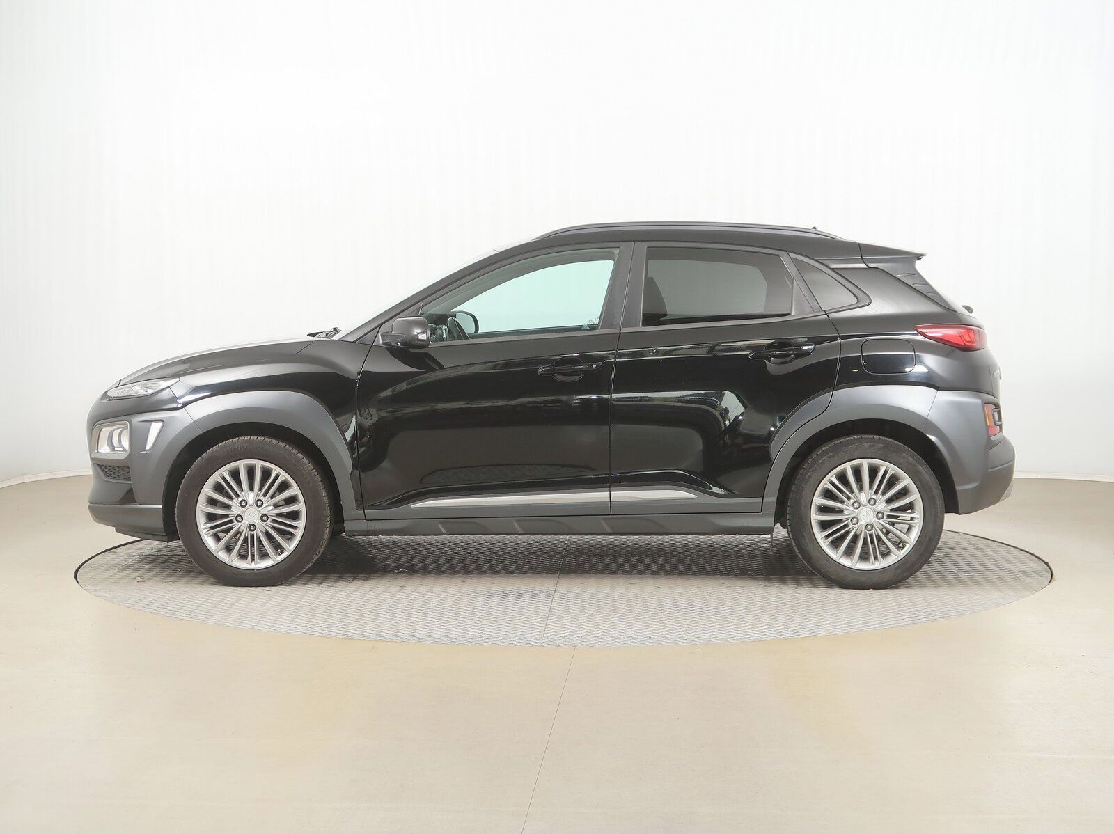 Hyundai Kona, 1.0 T-GDI, Kůže - fotka 3
