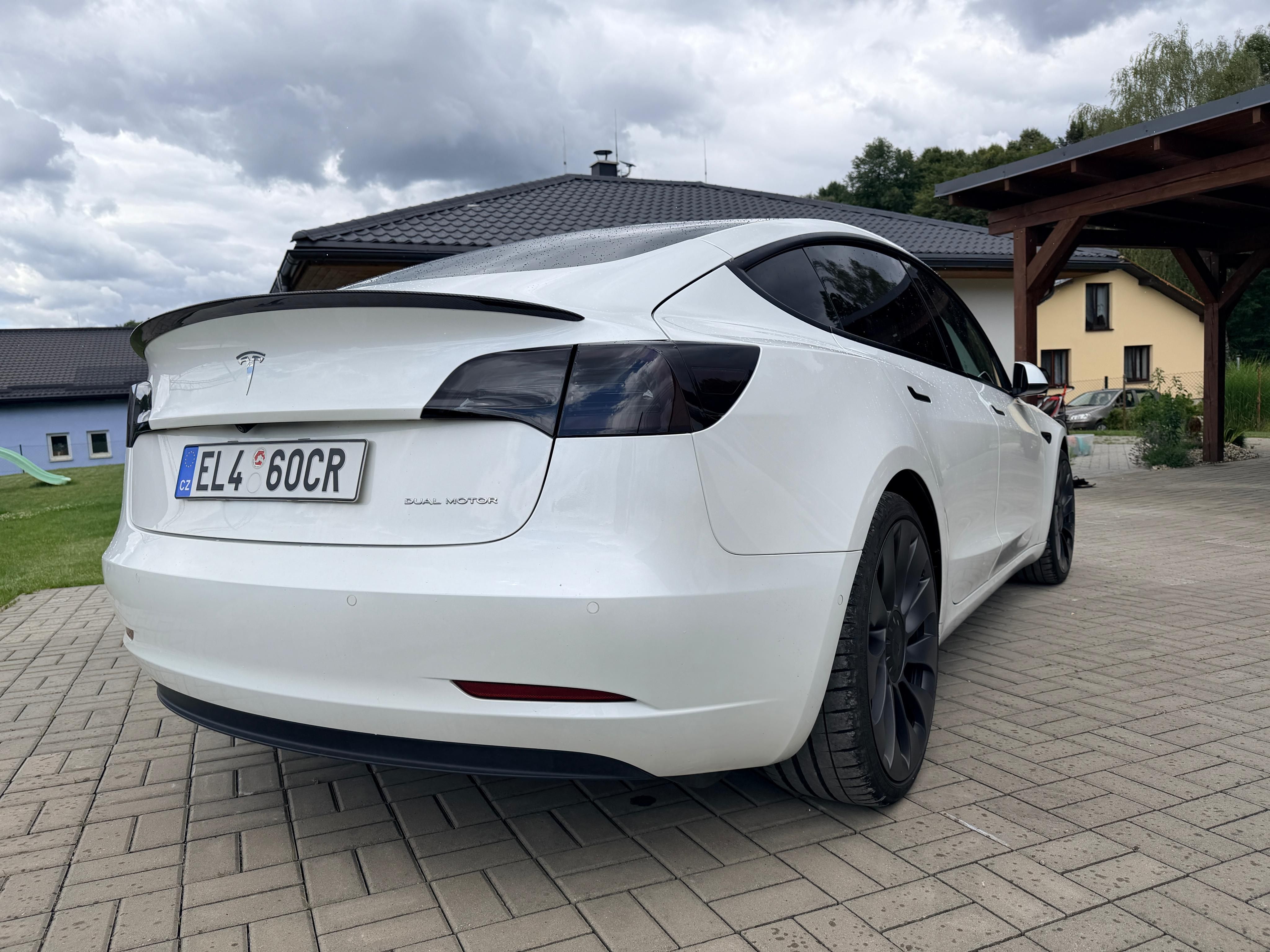 Tesla Model 3, Dual Motor, Long range - fotka 3