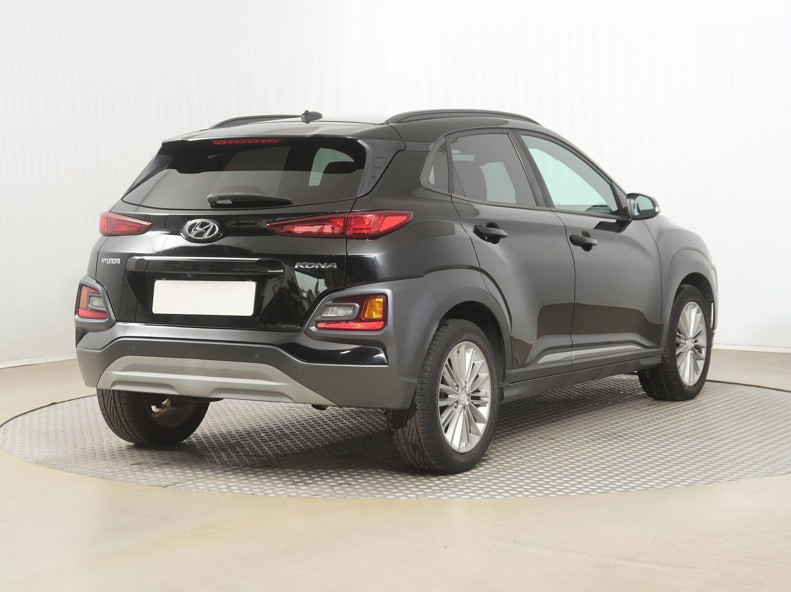 Hyundai Kona, 1.0 T-GDI, Kůže - fotka 5