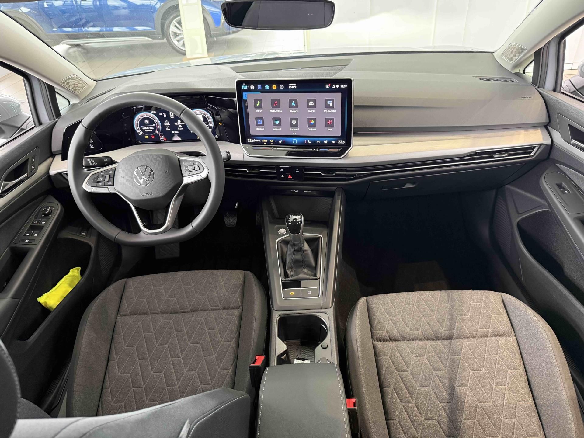 Volkswagen Golf, 1,5 TSI 110 kW 6G - fotka 5