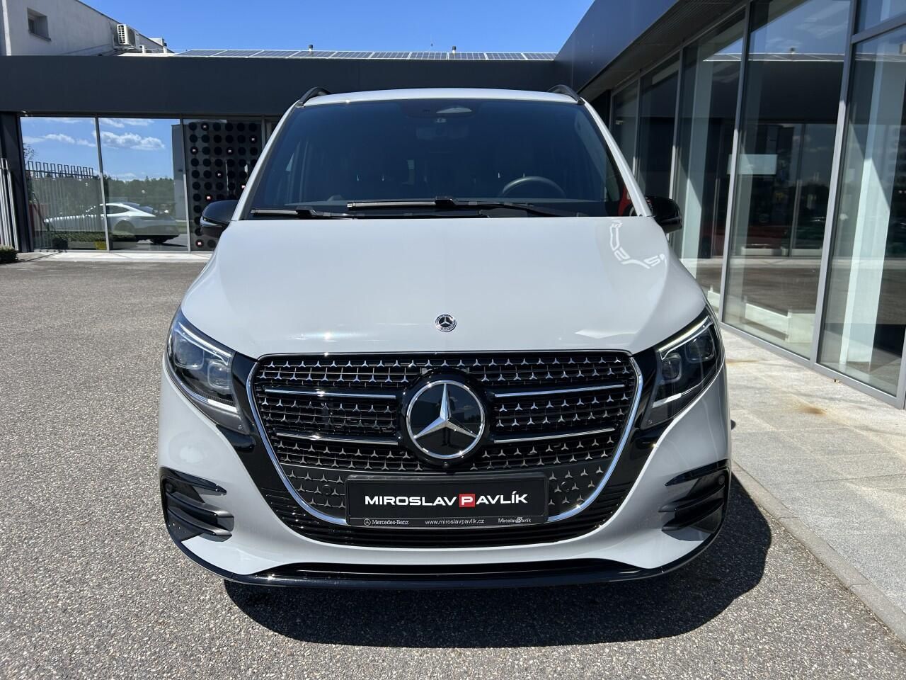 Mercedes-Benz Třídy V, V 300d 4MATIC EXCLUSIVE L AMG - fotka 3