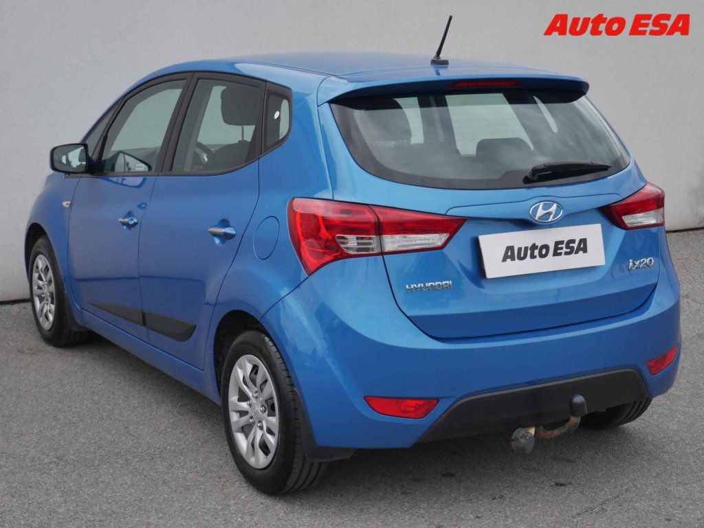 Hyundai ix20, 1.6i,ČR,servis.kniha,AC - fotka 6