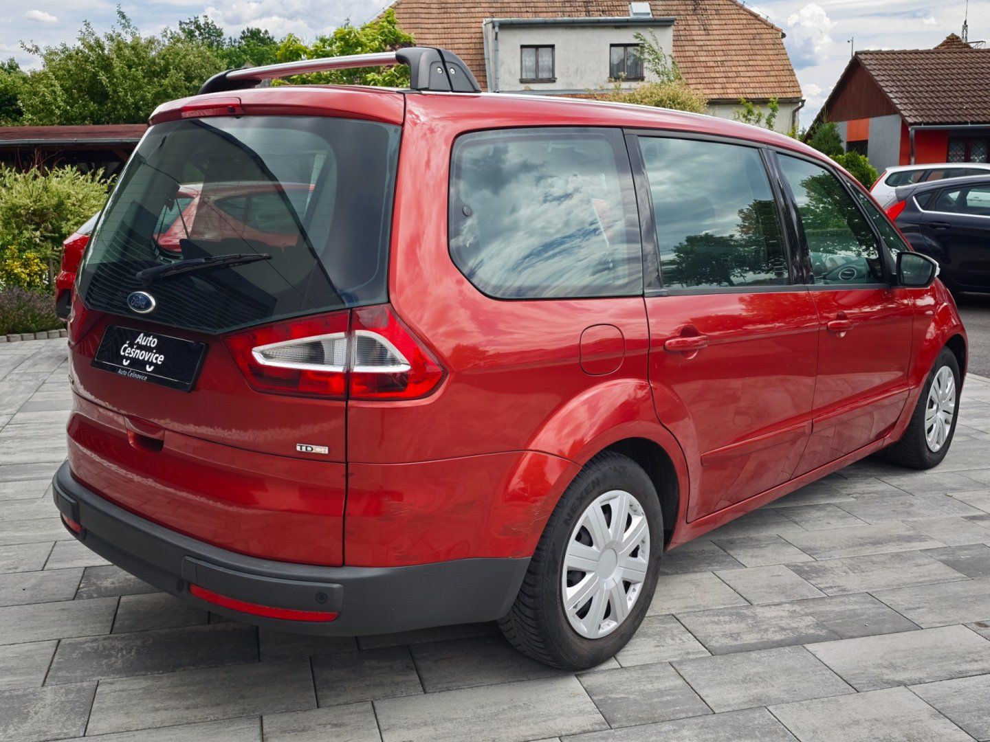 Ford Galaxy, 2,0 TDCi 103 Kw Ghia 7 míst - fotka 5