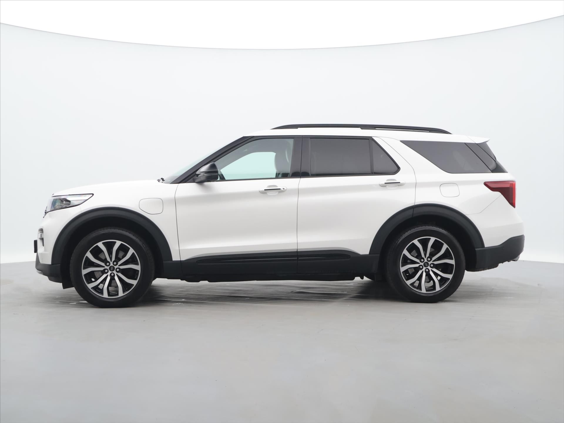 Ford Explorer, 3,0 V6 267kW EcoBoost 4x4 CZ D - fotka 3