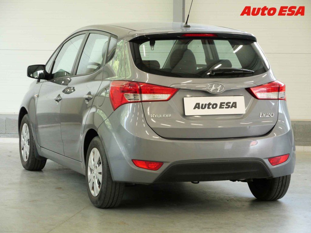 Hyundai ix20, 1.6 CVVT,1.maj,ČR,Klima - fotka 6