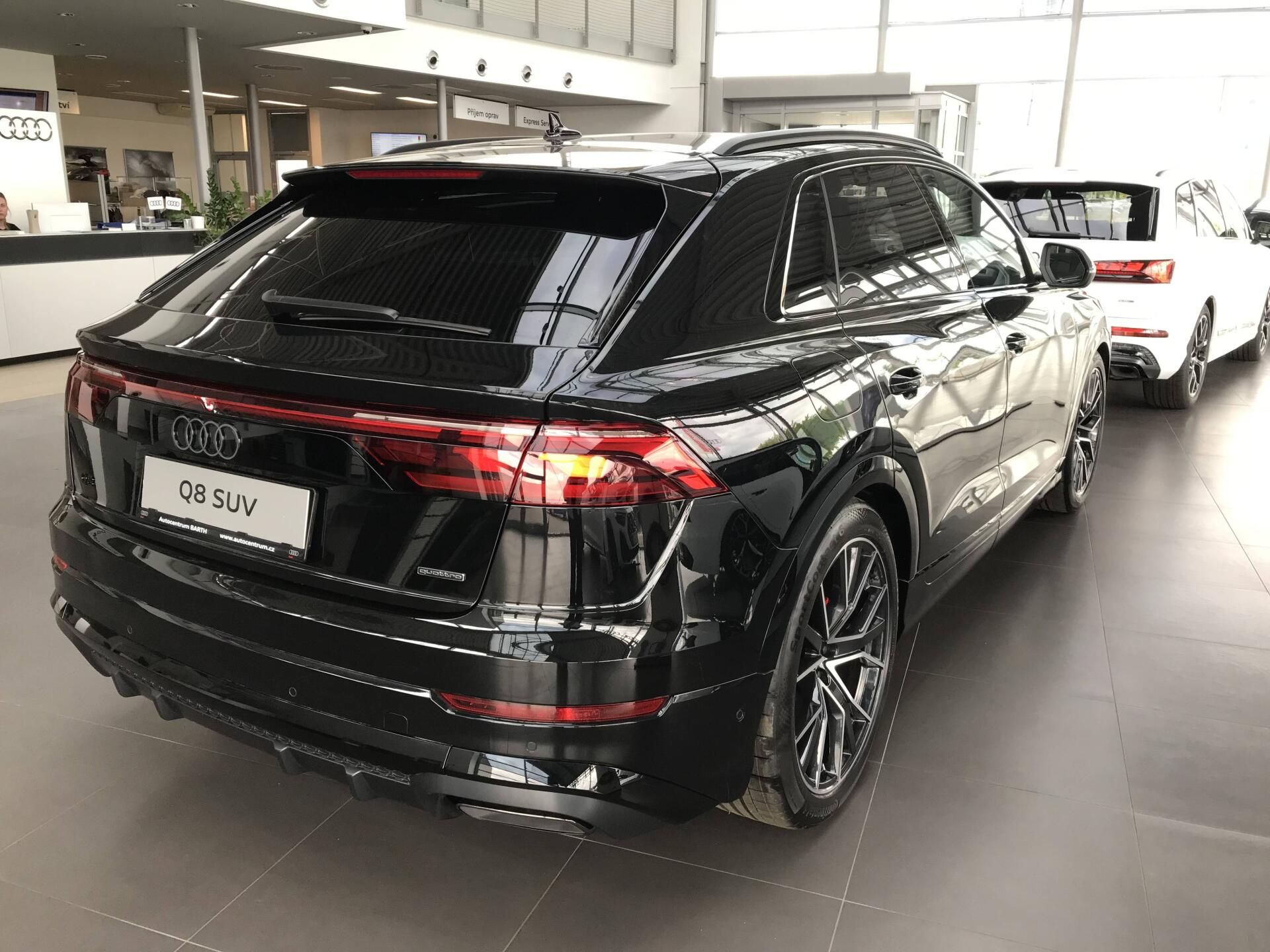 Audi Q8, SUV 60 Quattro 8TT 3,0TFSIe - fotka 3