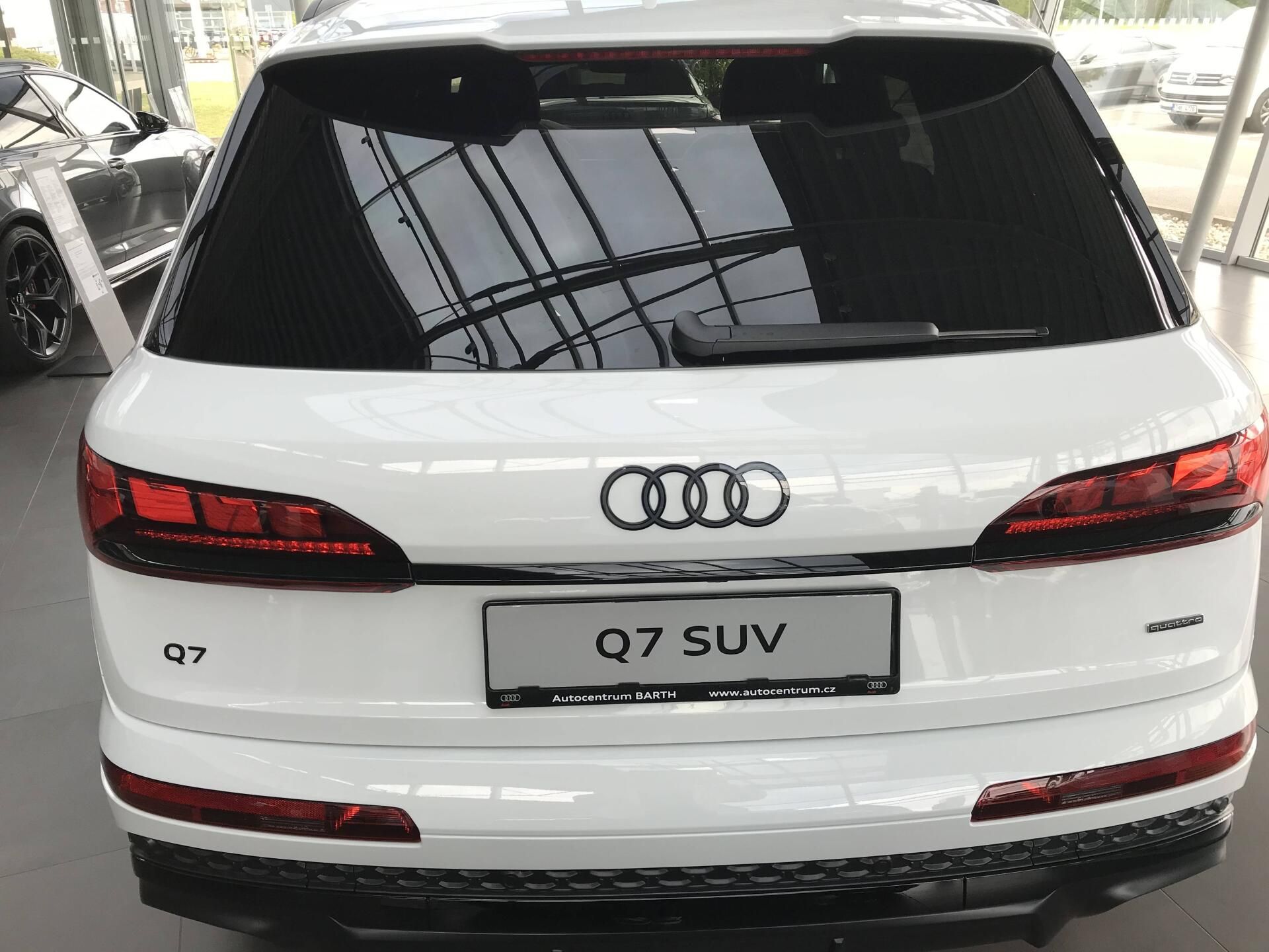 Audi Q7, SUV 50 Sline Quattro 8TT 3,0TD - fotka 4
