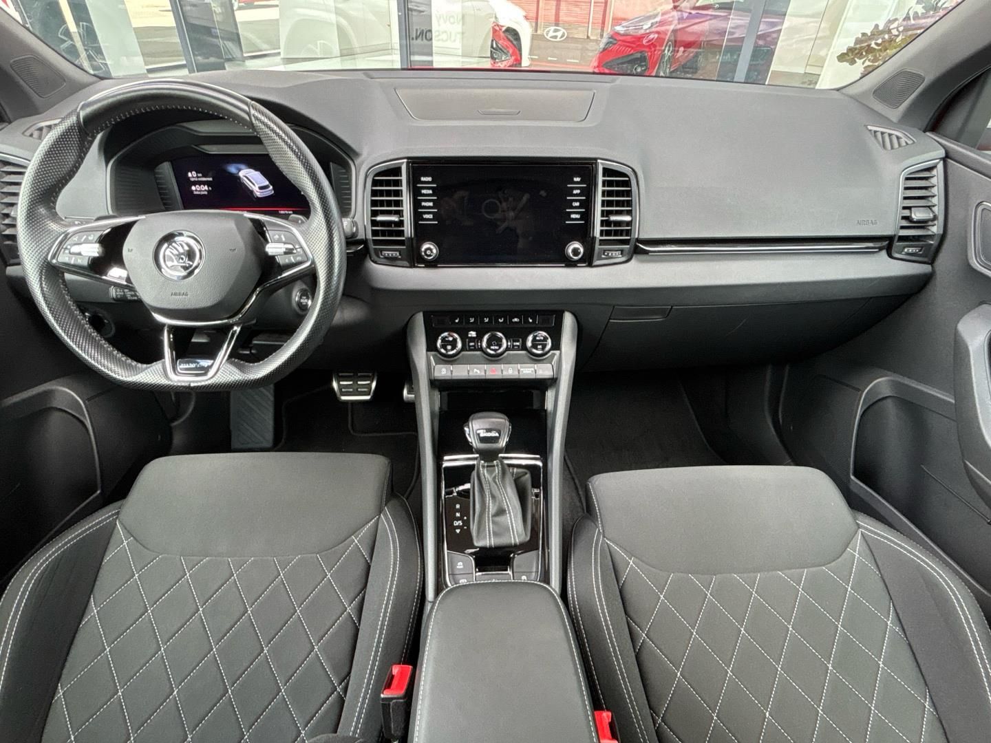 Škoda Karoq, 1.5 TSI / 110 kW DSG Sportline - fotka 5