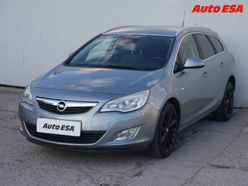 Opel Astra, 1.4 Turbo - fotka 3