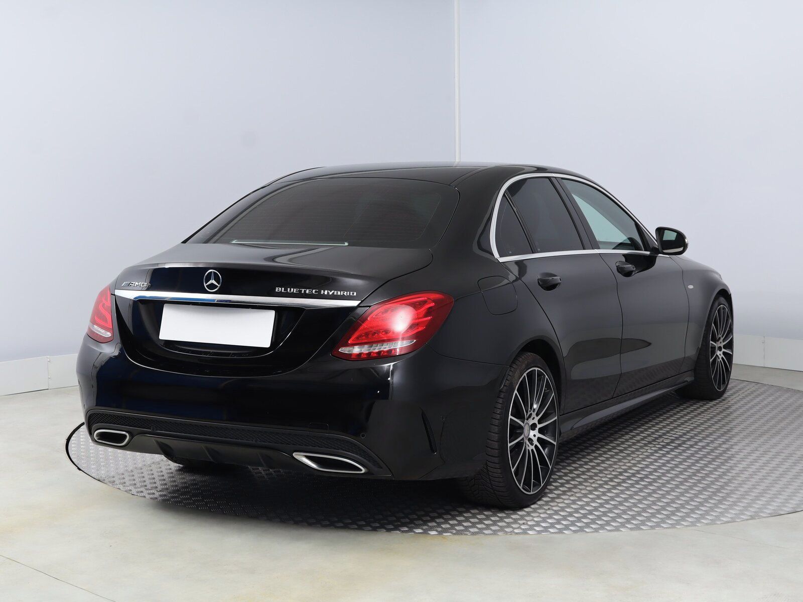 Mercedes-Benz Třídy C, 300 h, AMG Style, Automat - fotka 5