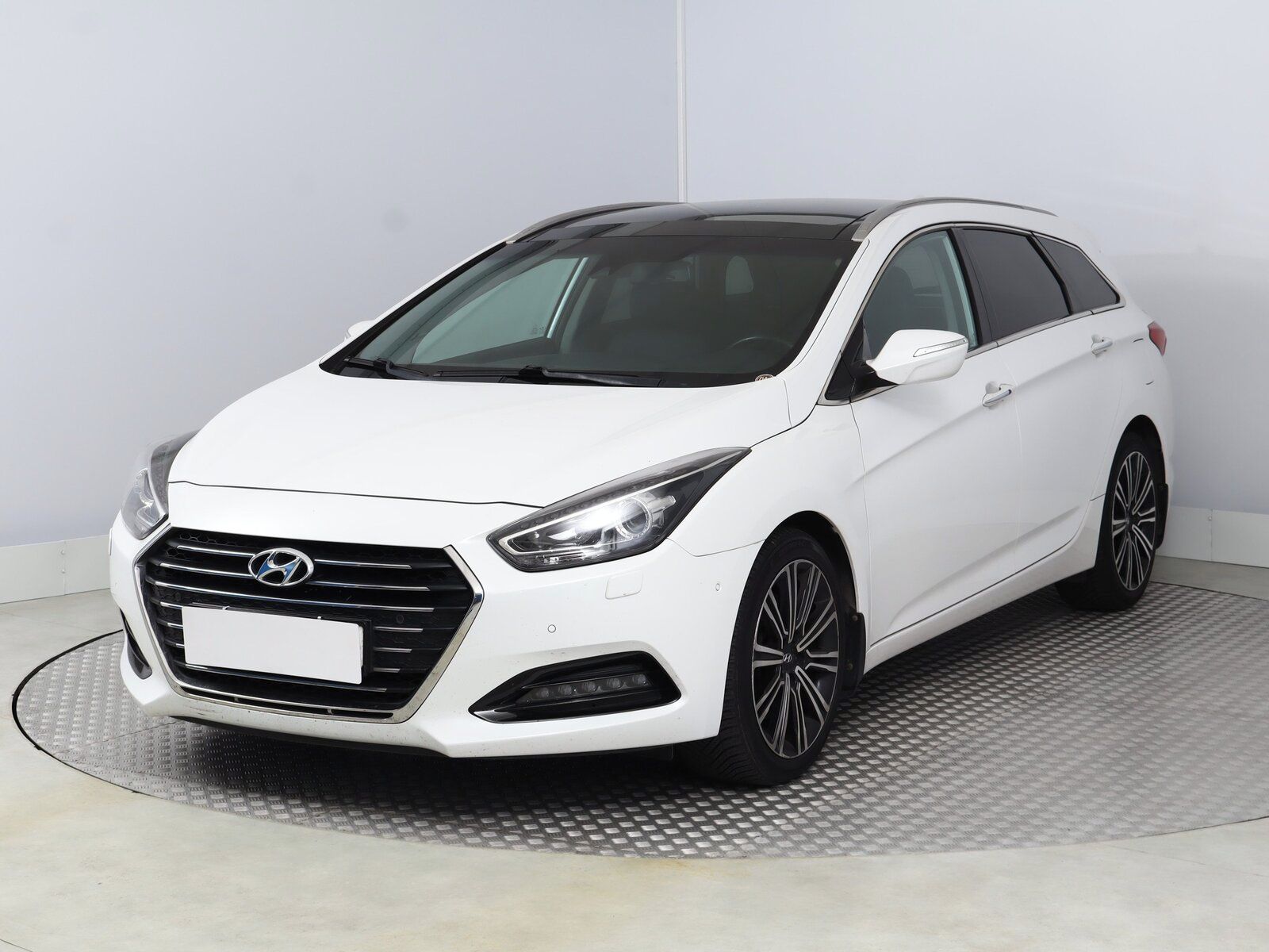 Hyundai i40, 1.7 CRDi, Automat, Kůže, Navi - fotka 2